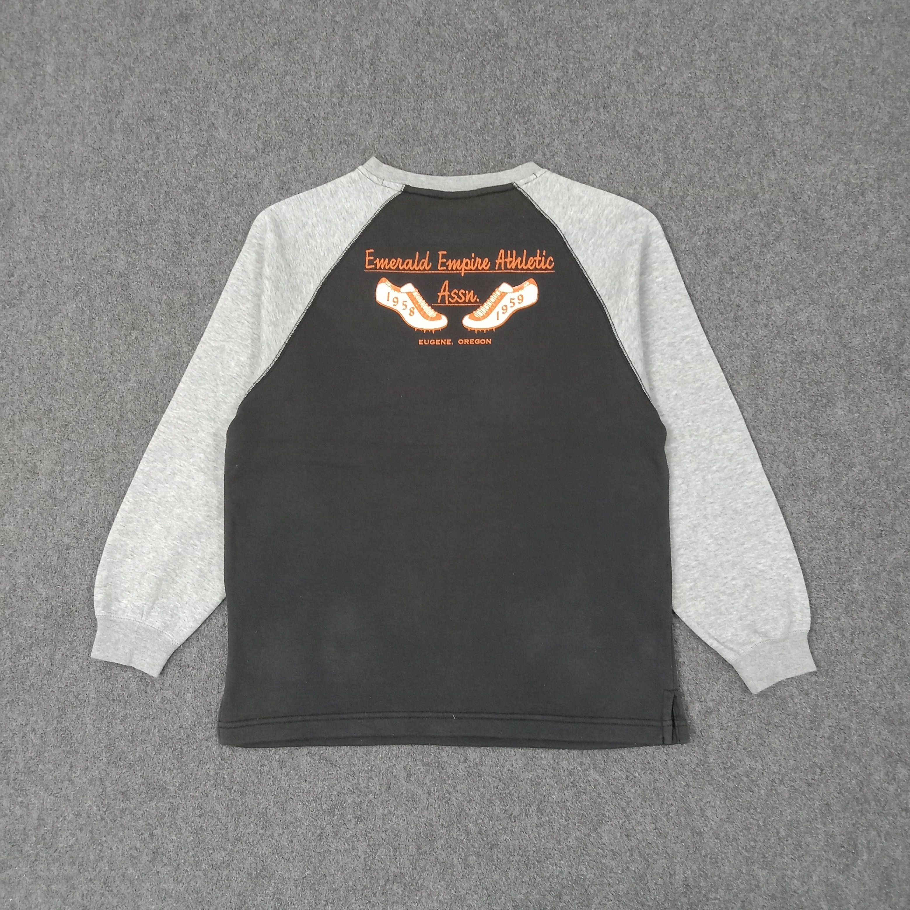 Vintage NIKE American Sport Style Sweatshirt C255N5 Size US M / EU 48-50 / 2 - 1 Thumbnail