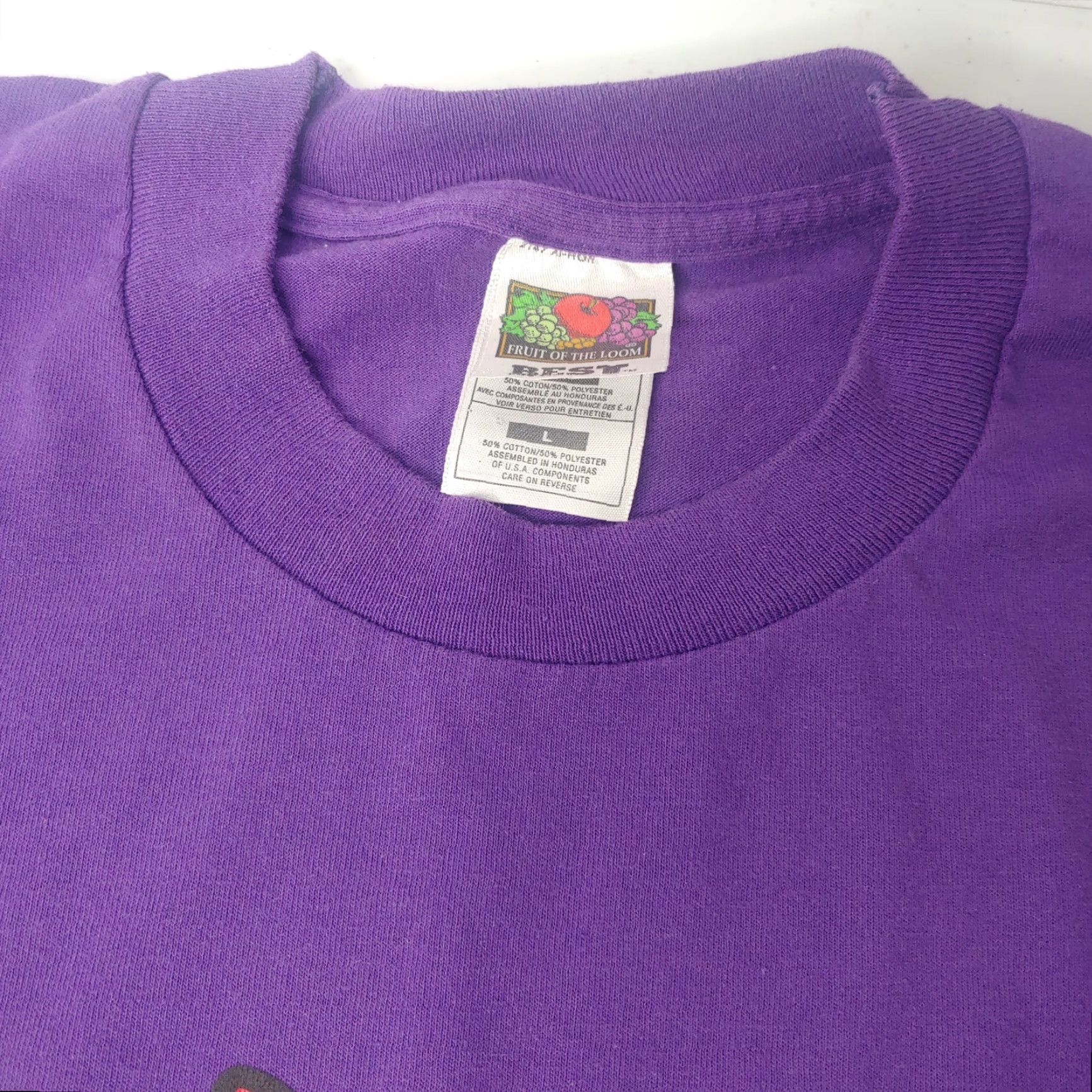 Fruit Of The Loom Tampa Florida Shirt L Purple Sailboat Beach Purple Retro Waves Vintage 1990s T-Shirt Men Short Sleeve Crew Neck Graphic Print Size US L / EU 52-54 / 3 - 7 Thumbnail