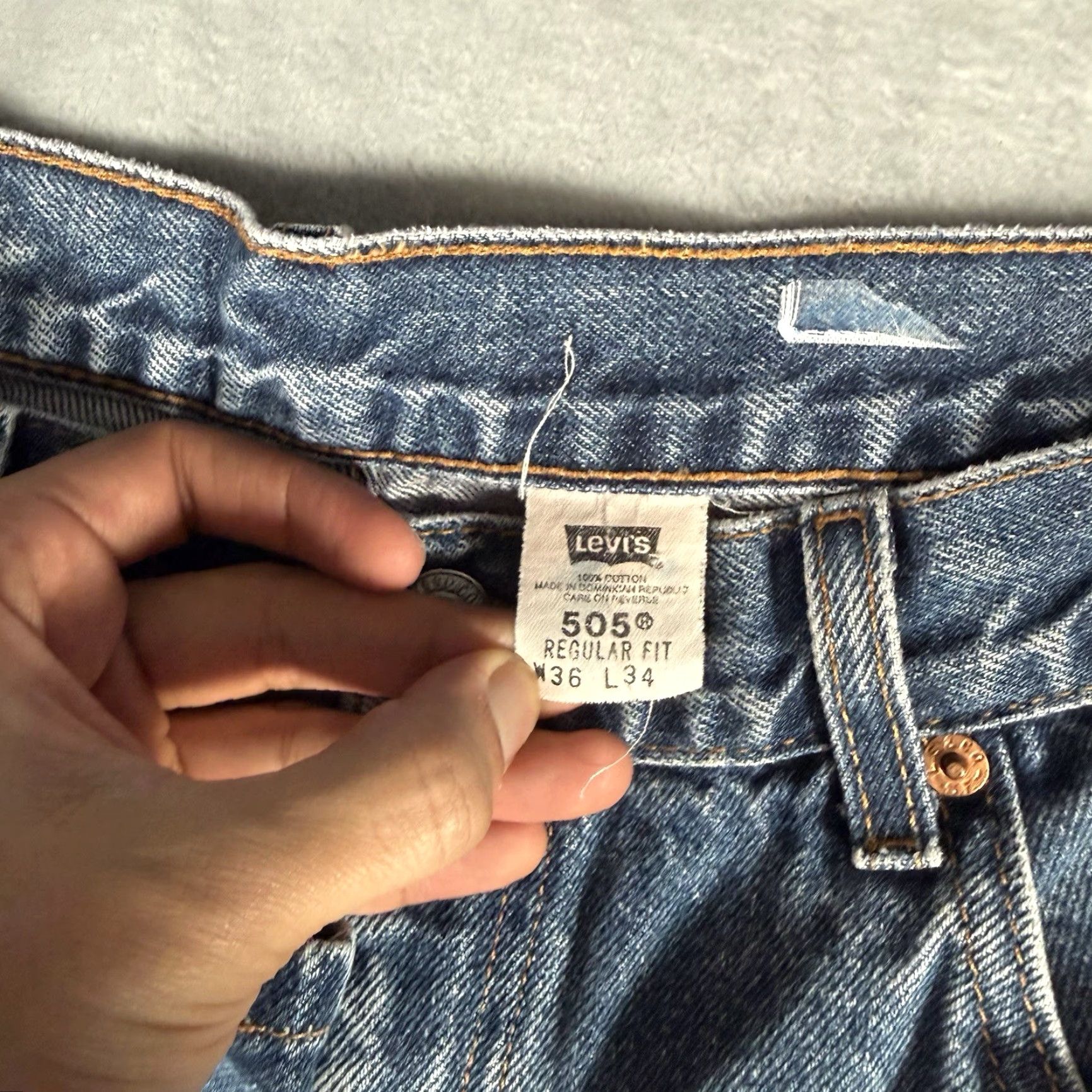 Levi's VINTAGE Levi's 505 Jeans Mens Regular Pants 32 Inseam 33 Red Tab 90s Size US 32 / EU 48 - 2 Thumbnail
