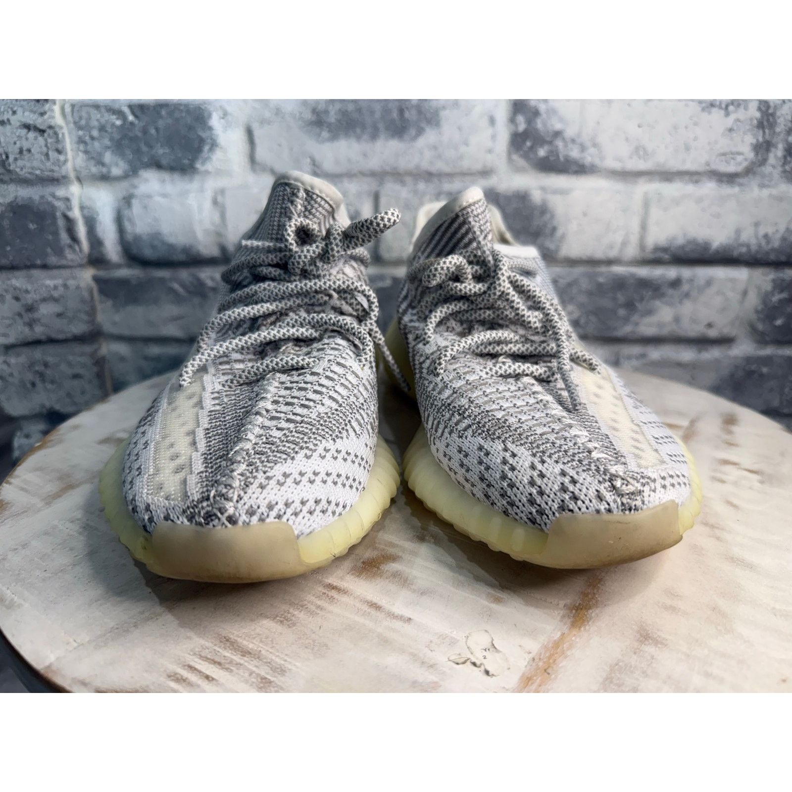 Adidas × Yeezy Adidas Yeezy Boost 350 V2 Static (Non-Reflective) Size 7 Size US 7 / EU 40 - 3 Thumbnail