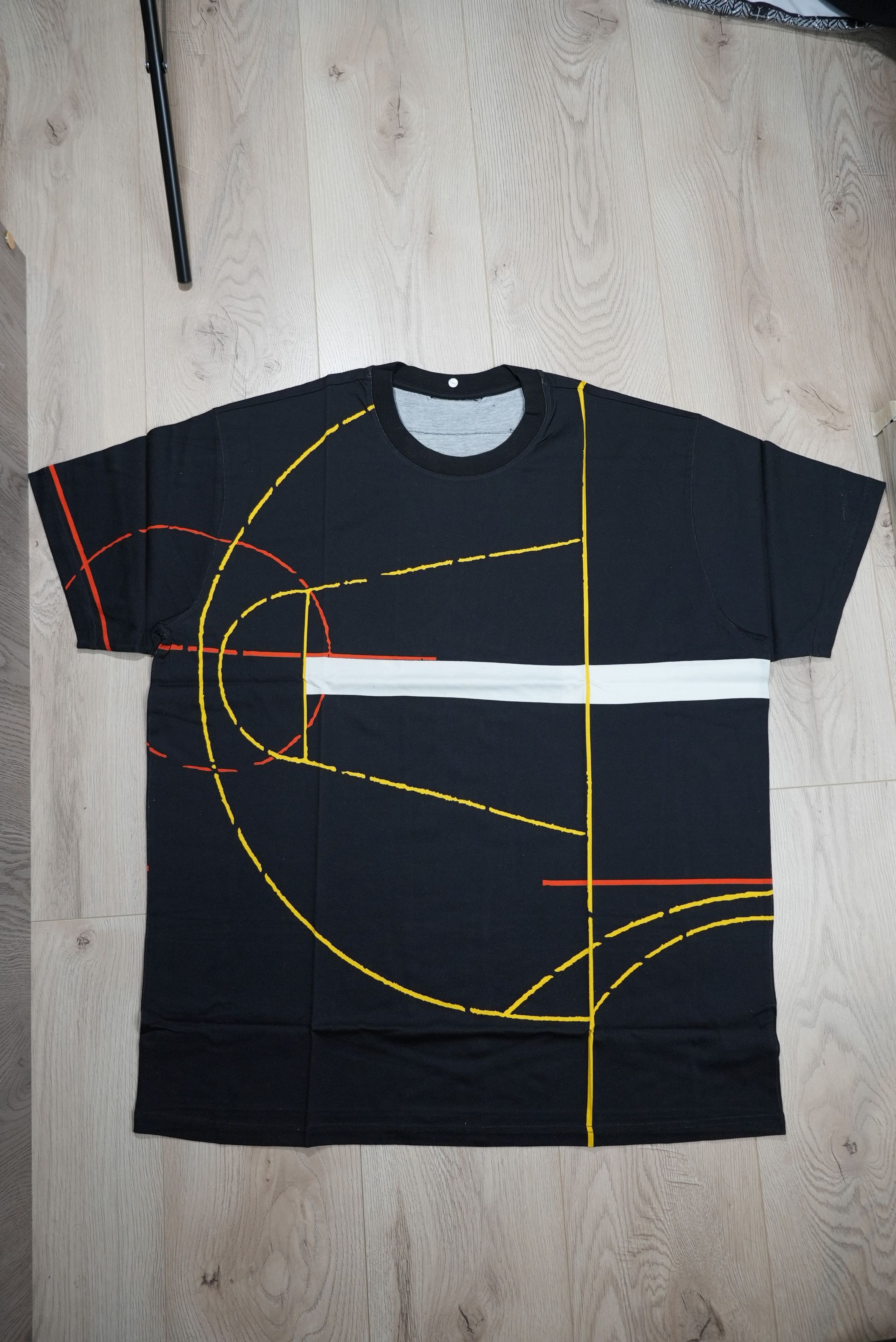Givenchy Givenchy Basketball court Tisci Era archive tee abstract Size US XL / EU 56 / 4 - 3 Thumbnail