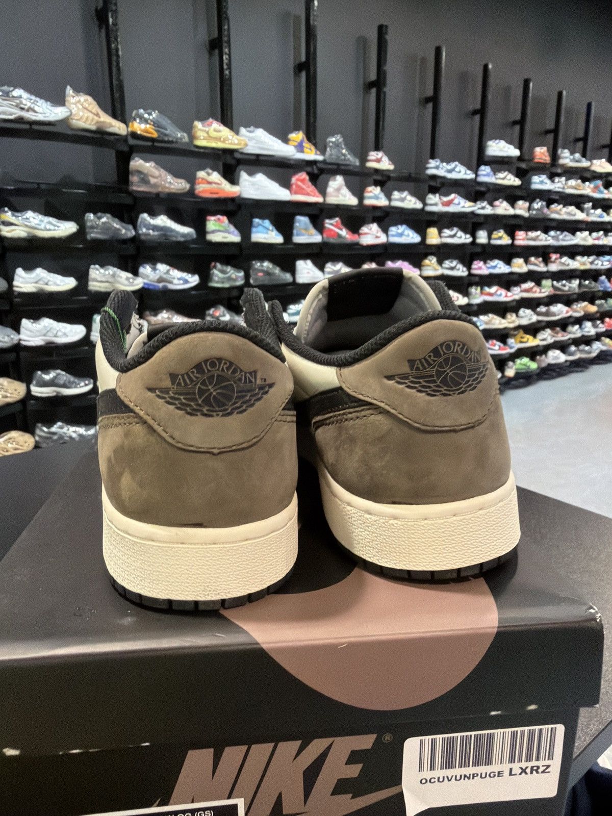 Jordan Brand Jordan 1 Low mocha Size-7y Brand New Quick Shipping Size US 7 / EU 40 - 4 Thumbnail