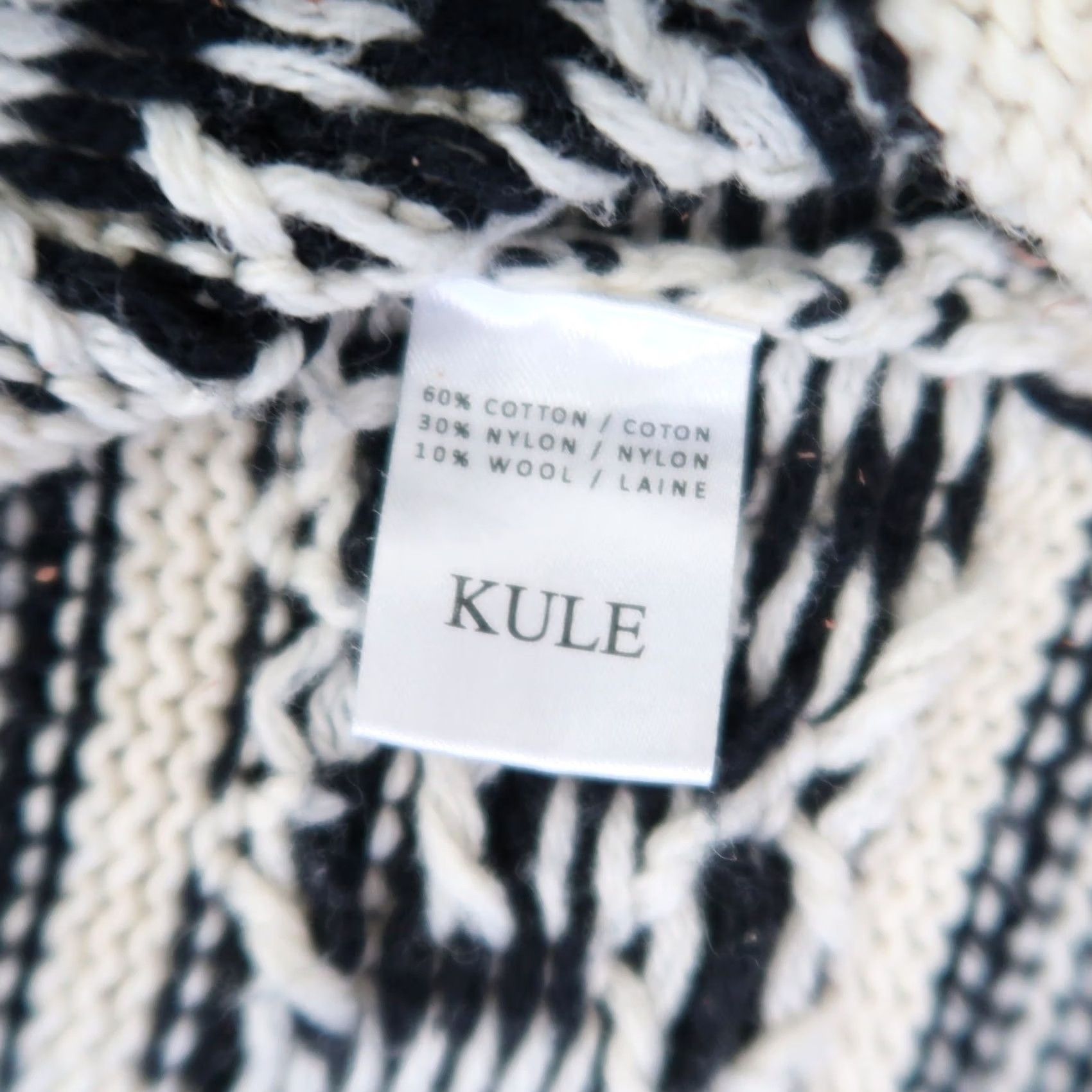 KULE Kule Dakota Intarsia Sweater Vest Cream Black S Vest Women V-Neck Geometric Knit Cotton Nylon Wool Sleeveless Casual Fall Winter Spring Mens Womens? Size S / US 4 / IT 40 - 7 Thumbnail