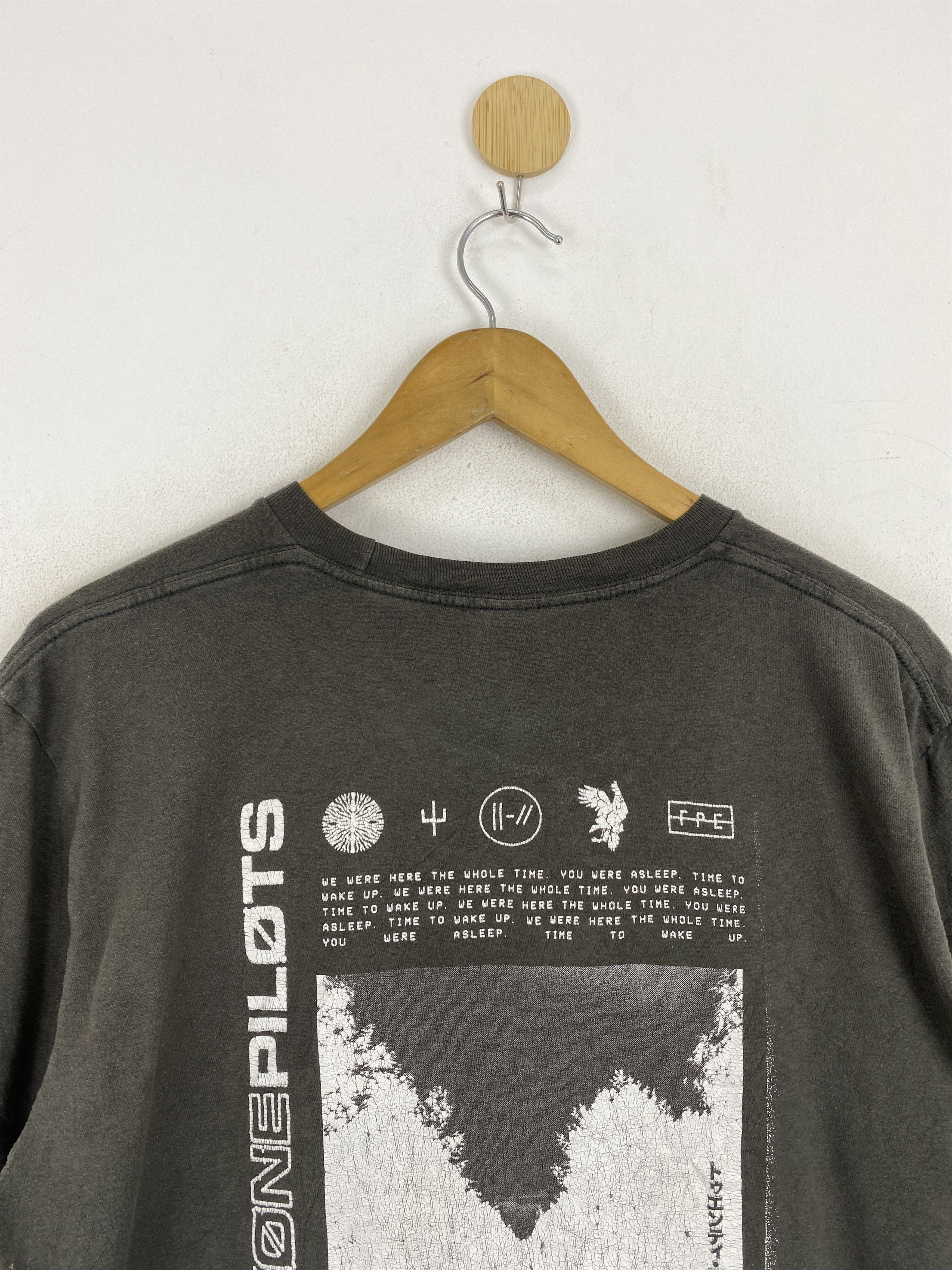 Band Tees × Vintage Vintage Twenty One Pilots Band Tee Shirt Size US L / EU 52-54 / 3 - 2 Thumbnail