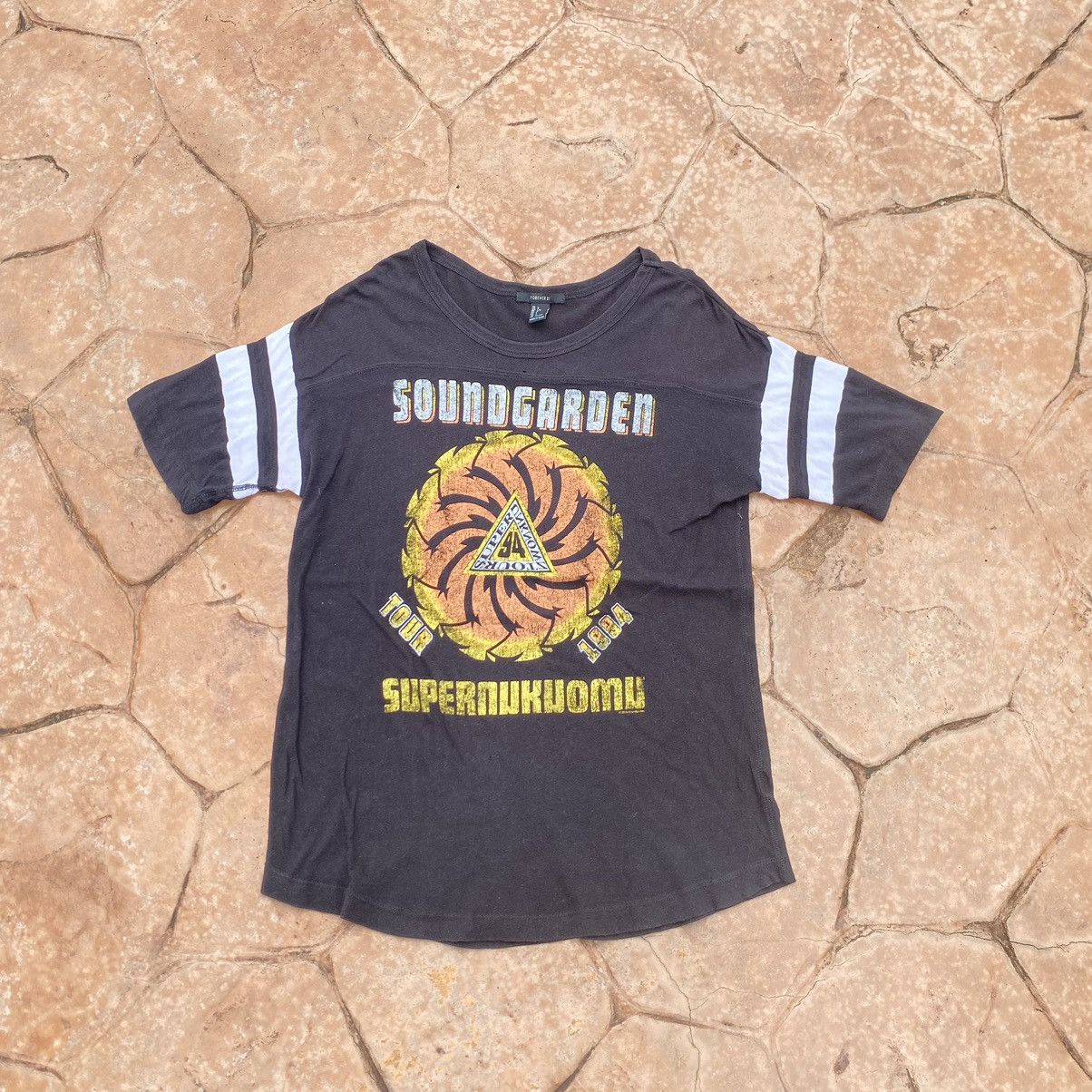 Faded Soundgarden Super Unknown 1994 Tour Tshirt