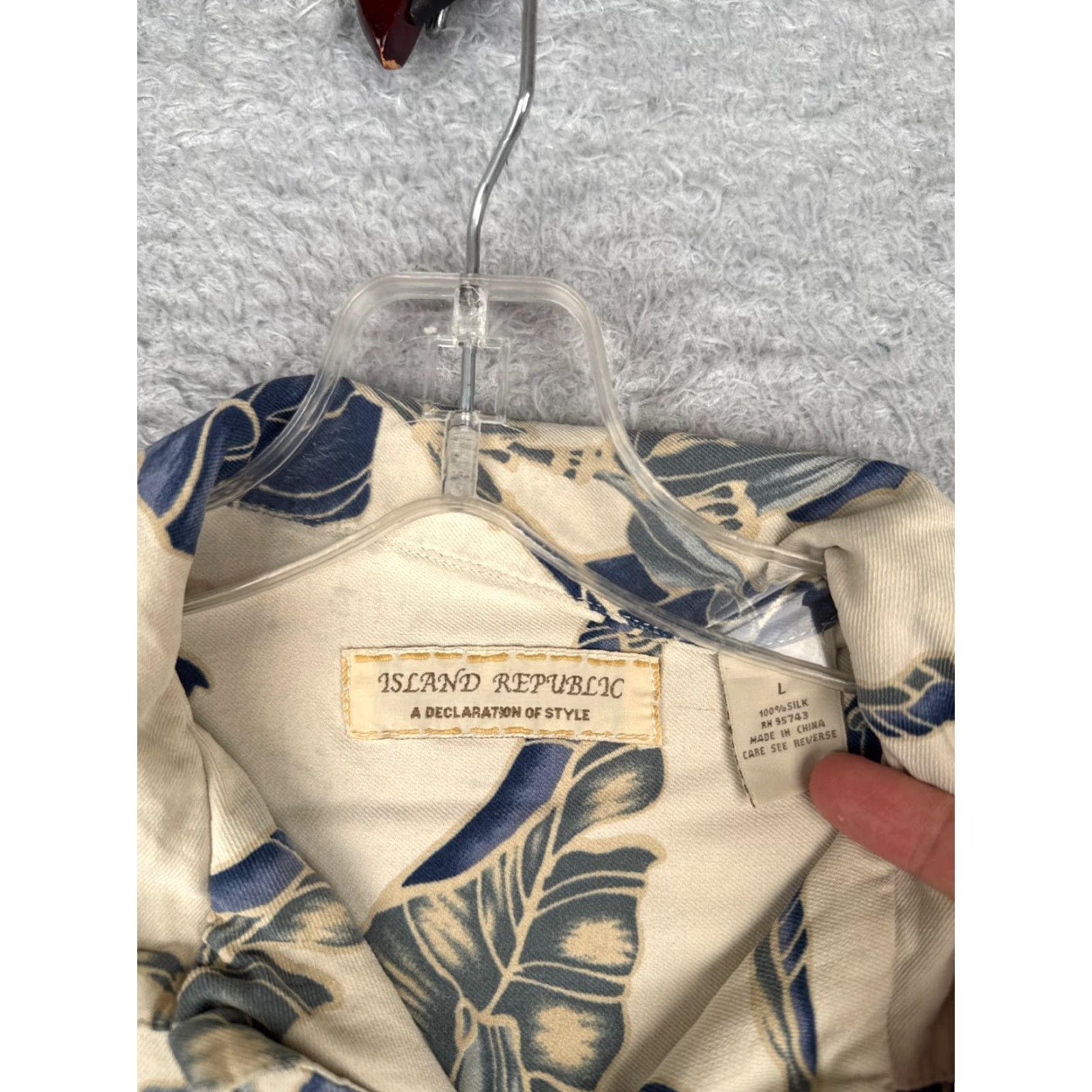 Vintage VINTAGE Island Republic Shirt Men Large Ivory Floral Silk Button-Up Hawaiian READ Size US L / EU 52-54 / 3 - 7 Thumbnail