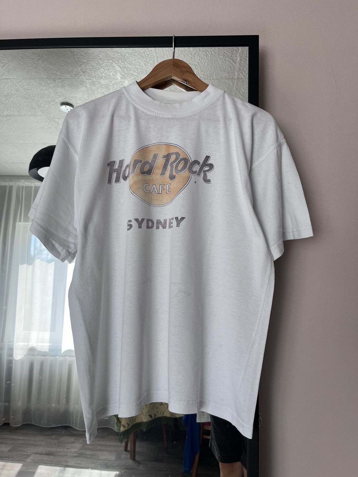 Hard Rock Cafe 90s Hard Rock Cafe Sydney T Shirt Vintage Size US M / EU 48-50 / 2 - 3 Thumbnail