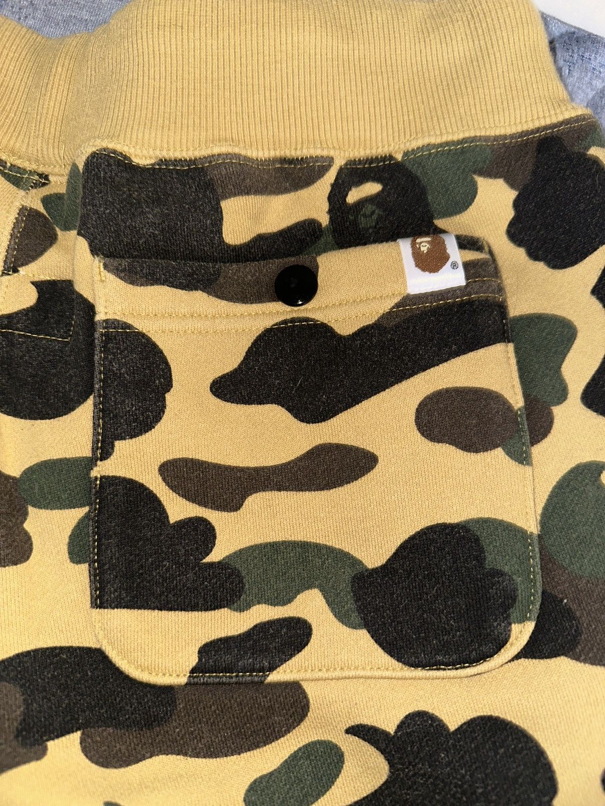 Bape × Champion Bape x Champion 1st Camo Sweatpants Tan Size US 30 / EU 46 - 4 Thumbnail