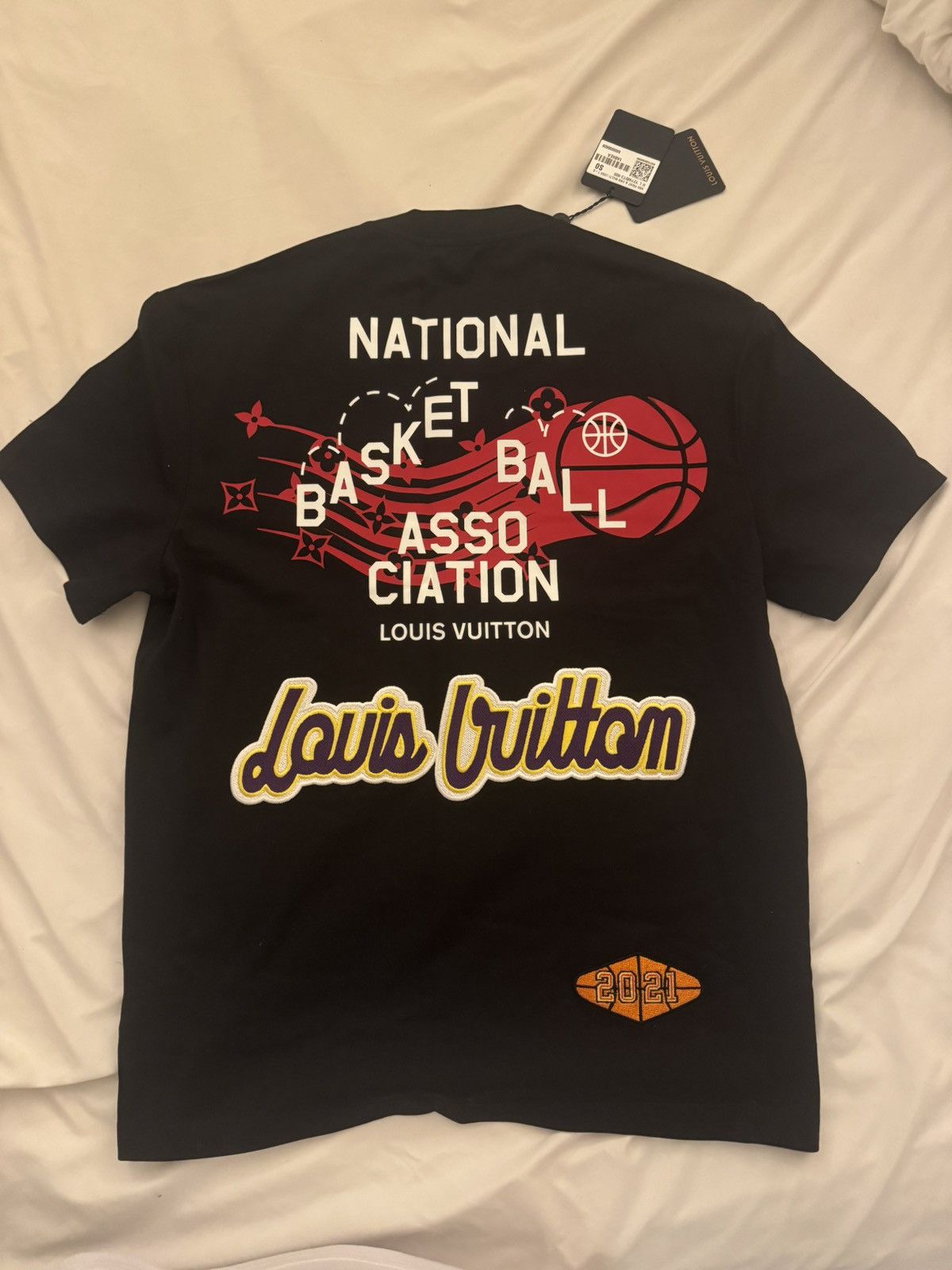 Louis Vuitton × NBA LOUIS VUITTON x NBA PRINT & EMB MULTI LOGO T - SMALL Size US S / EU 44-46 / 1 - 3 Thumbnail