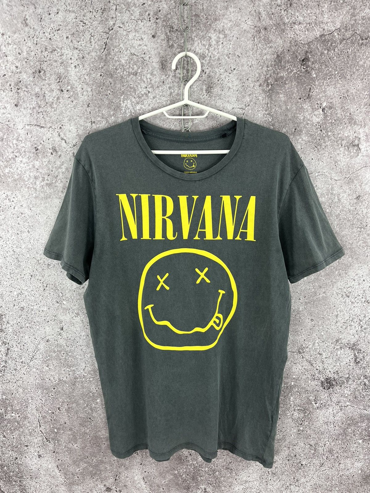 Band Tees × Nirvana Nirvana Rock Band T-Shirt Big Logo Smile Grey Size M Size US M / EU 48-50 / 2 - 1 Thumbnail