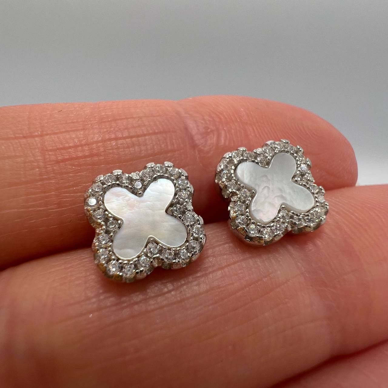 Sterling Silver × Vintage Sterling Silver 925 Stud Earrings Clover Mothe of Pearl Size ONE SIZE - 1 Thumbnail
