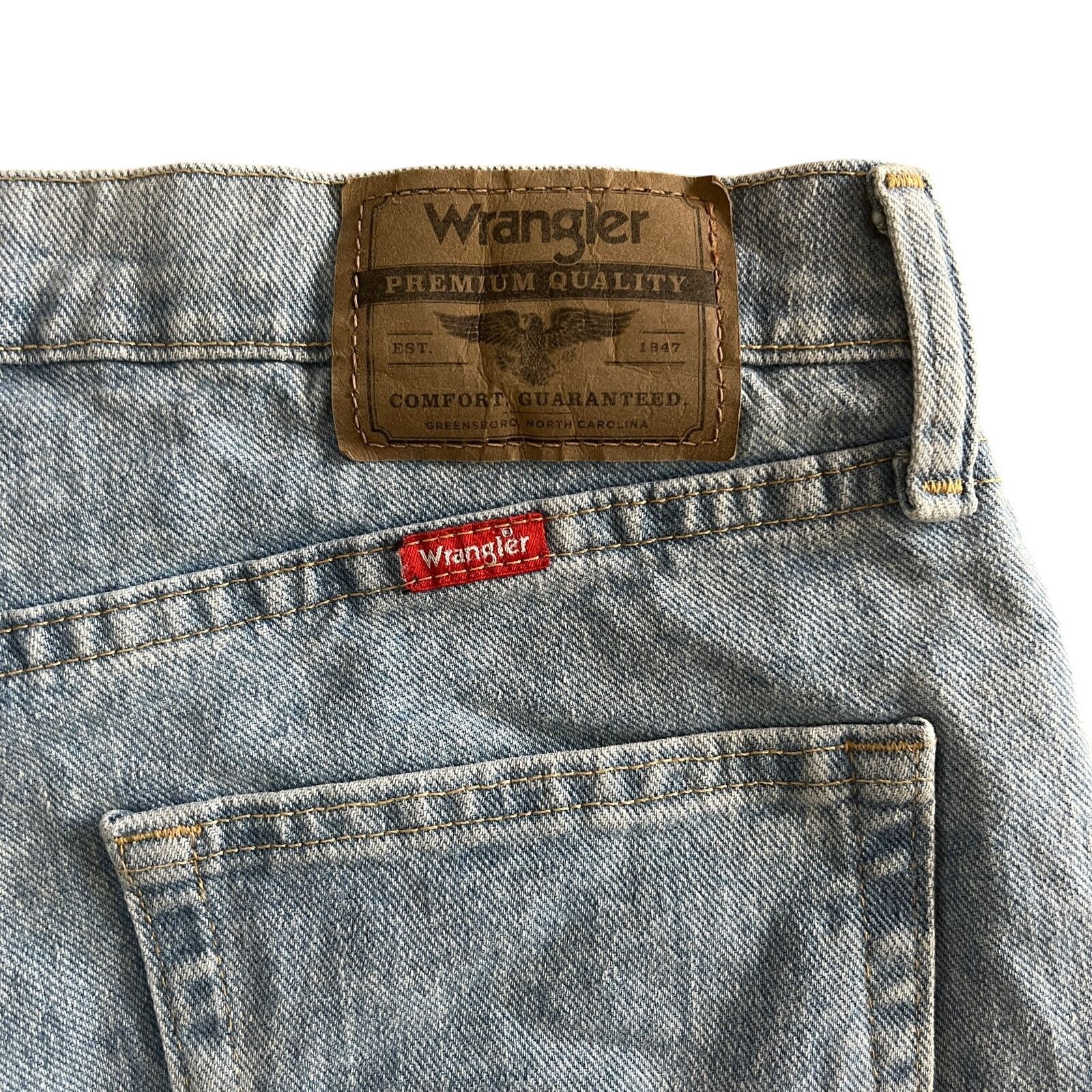 Wrangler Wrangler Relaxed Fit Denim Shorts 32 Light Wash Size US 32 / EU 48 - 3 Thumbnail