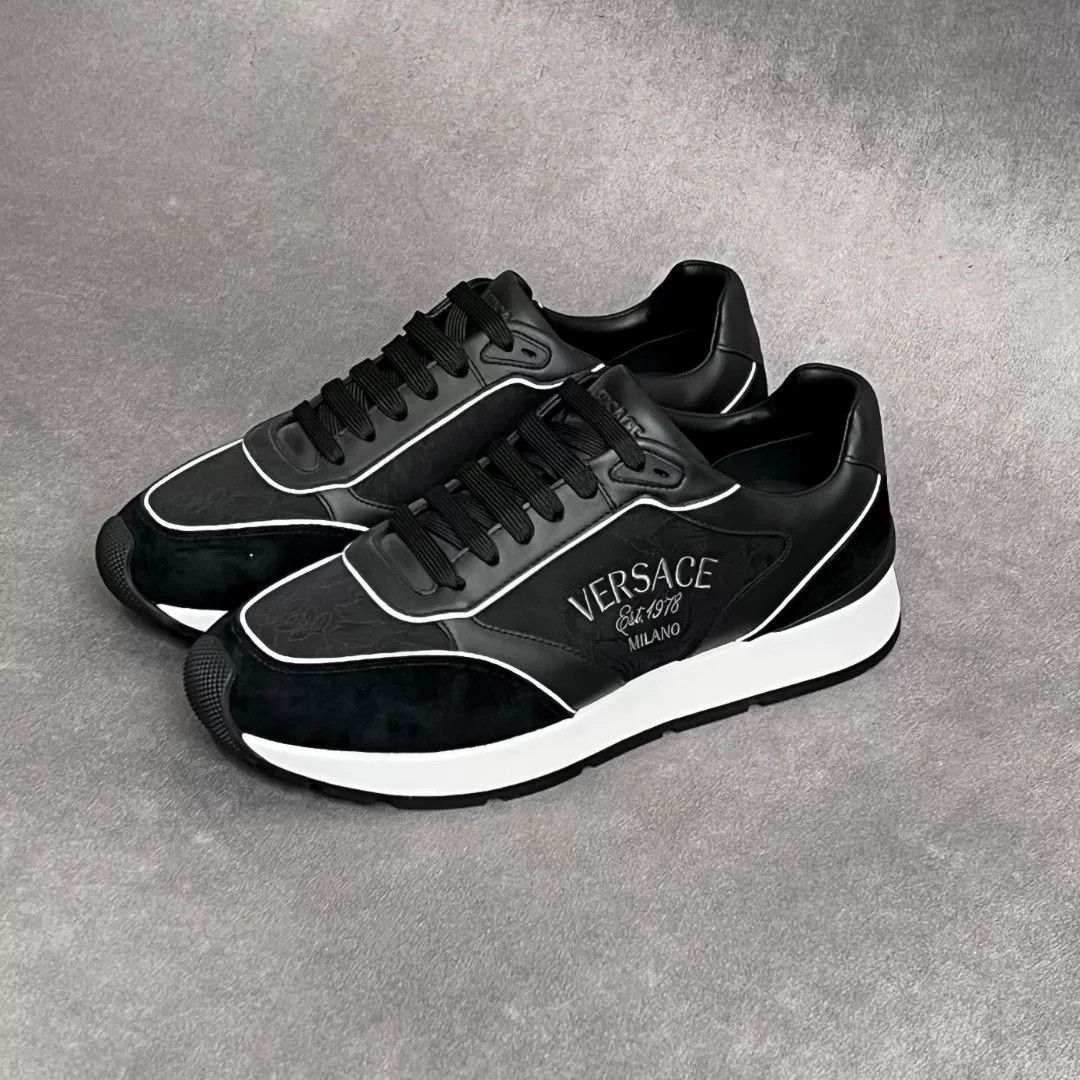Versace Versace Casual Embroidered Lowtop Sneakers 10 Men Size US 10 / EU 43 - 1 Thumbnail