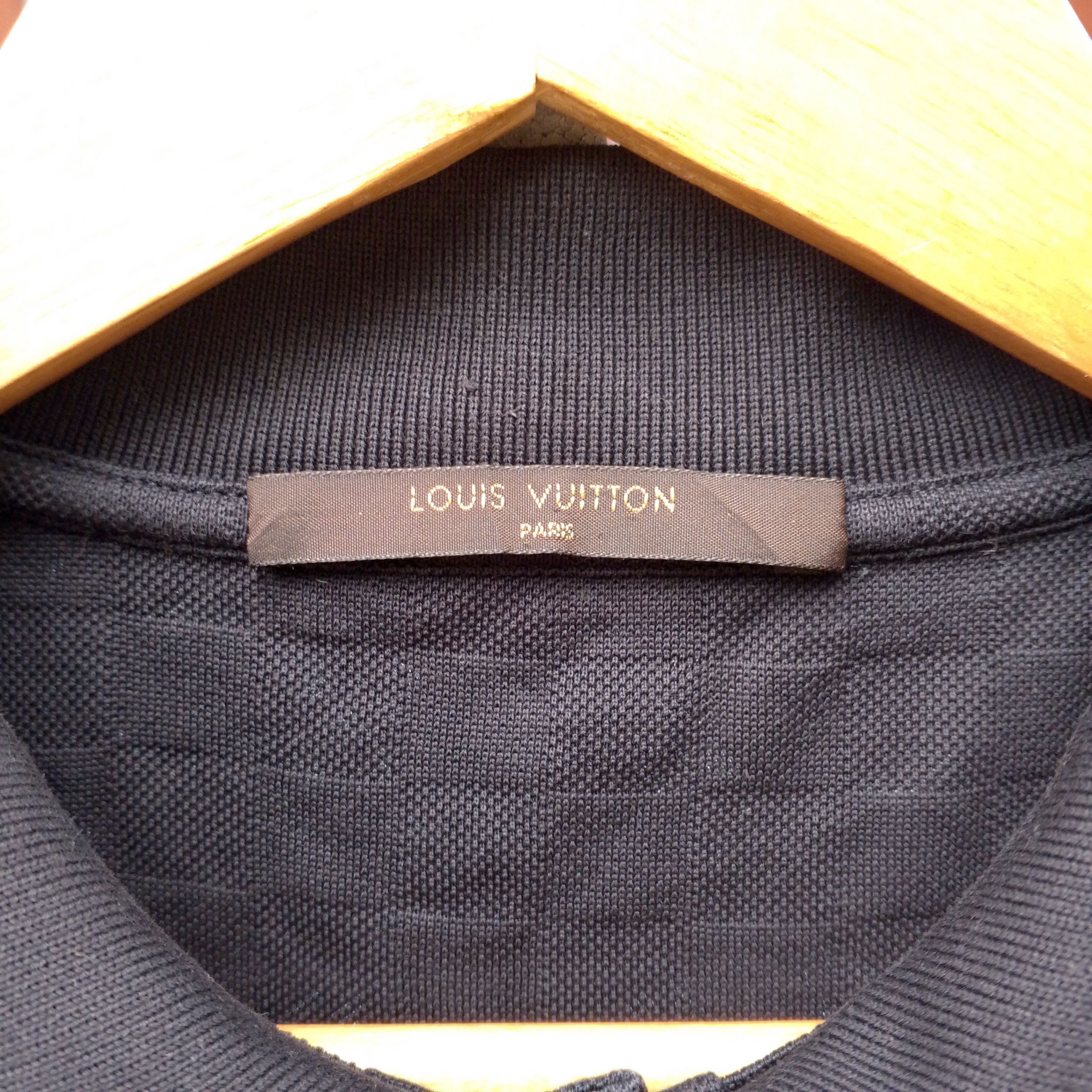 Louis Vuitton Louis Vuitton Monogram Black on Black Logo Polo Size US M / EU 48-50 / 2 - 5 Thumbnail