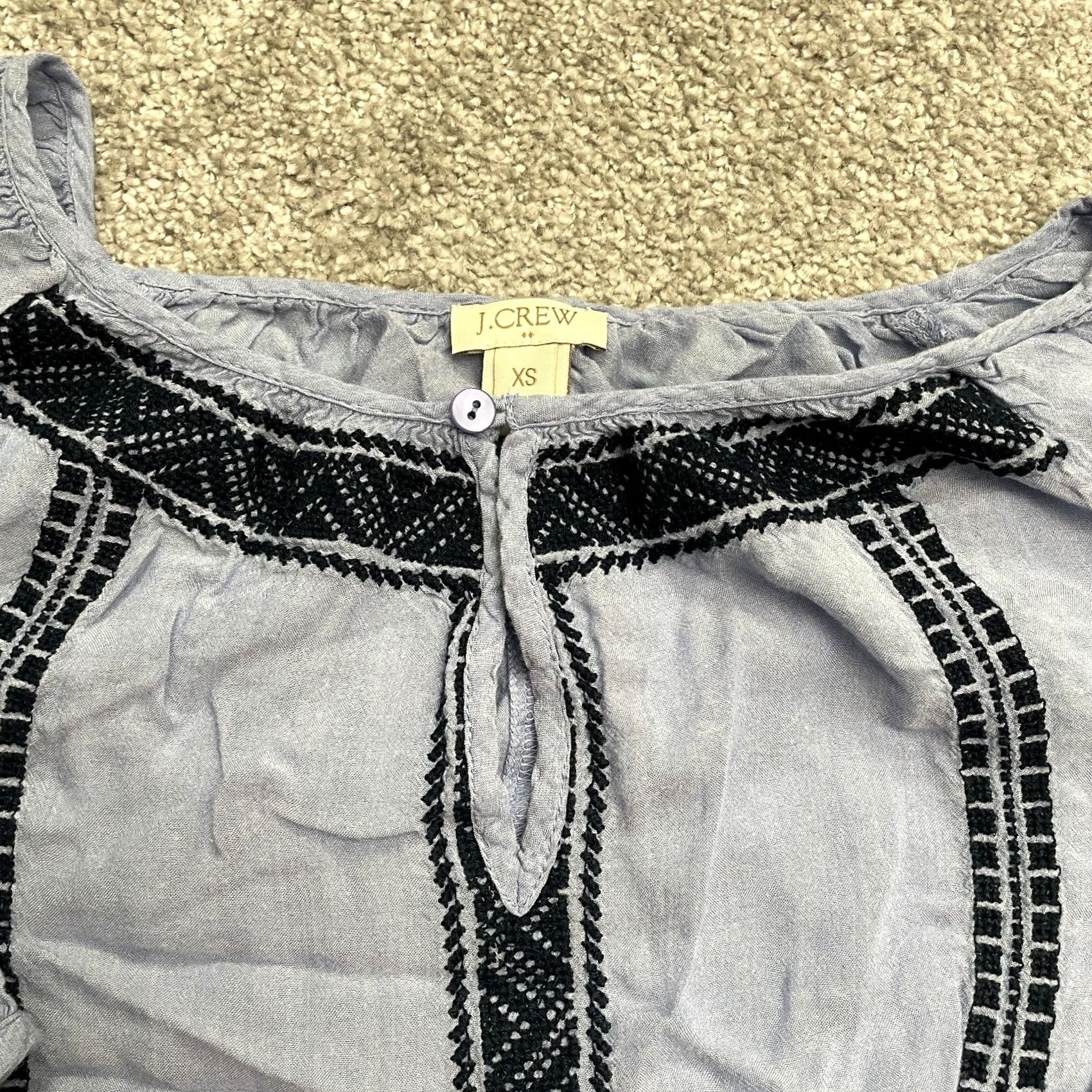 J.Crew J.Crew Blouse Womens XS Blue Embroidered Peasant Keyhole Viscose Casual Top Size XS / US 0-2 / IT 36-38 - 4 Thumbnail