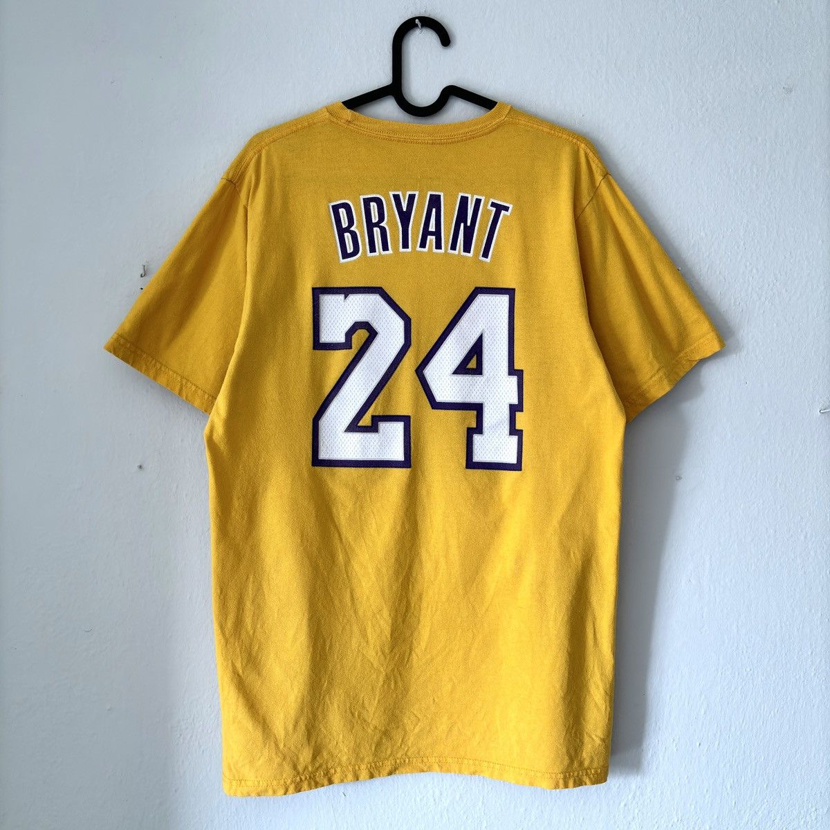 Adidas × NBA 2012 LA Lakers Koby Bryant Yellow T-shirt The Go-to Tee Size US M / EU 48-50 / 2 - 5 Thumbnail