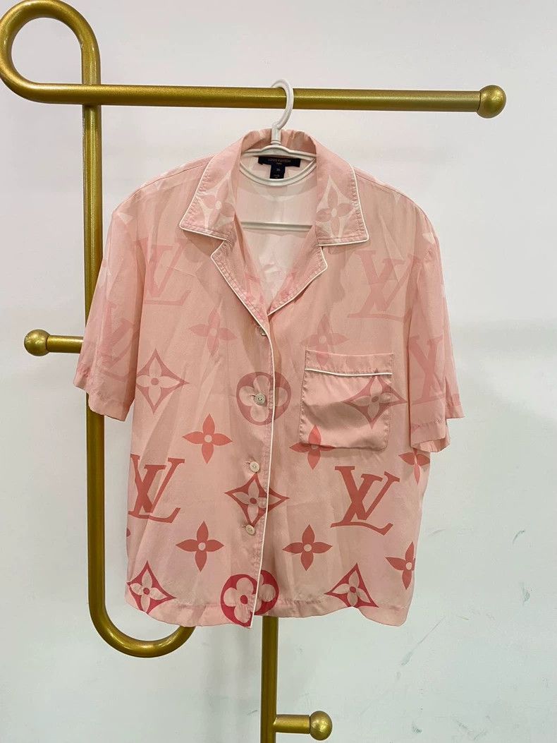 Louis Vuitton Louis Vuitton size 36 Pink full print silk short sleeve shi Size US M / EU 48-50 / 2 - 1 Thumbnail