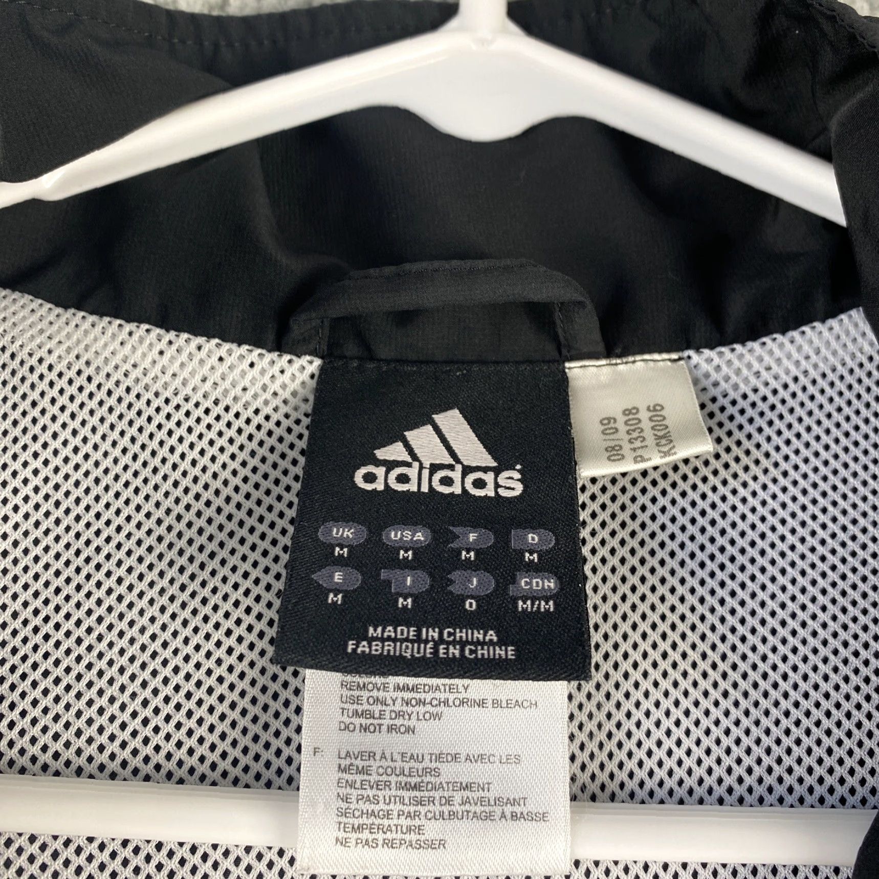 Adidas VINTAGE Adidas Men's Jacket Activewear Long Sleeve Zip Up Size M Black White Trim Size US M / EU 48-50 / 2 - 3 Thumbnail