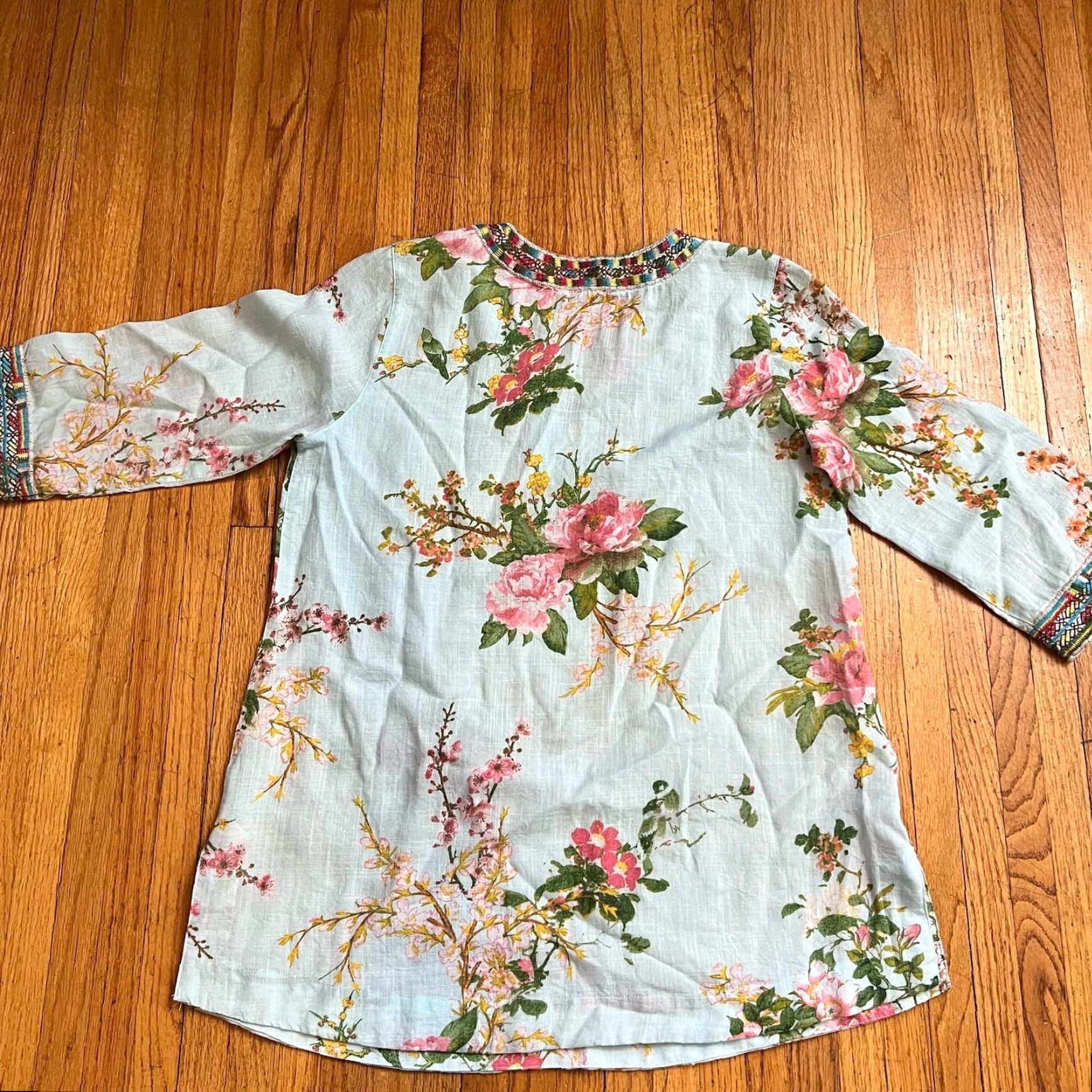 Soft Surroundings Soft Surroundings Shirt Womens Medium Merielle BOHO Floral Embroidered Tunic Green M Womens Blouse Size M / US 6-8 / IT 42-44 - 4 Thumbnail