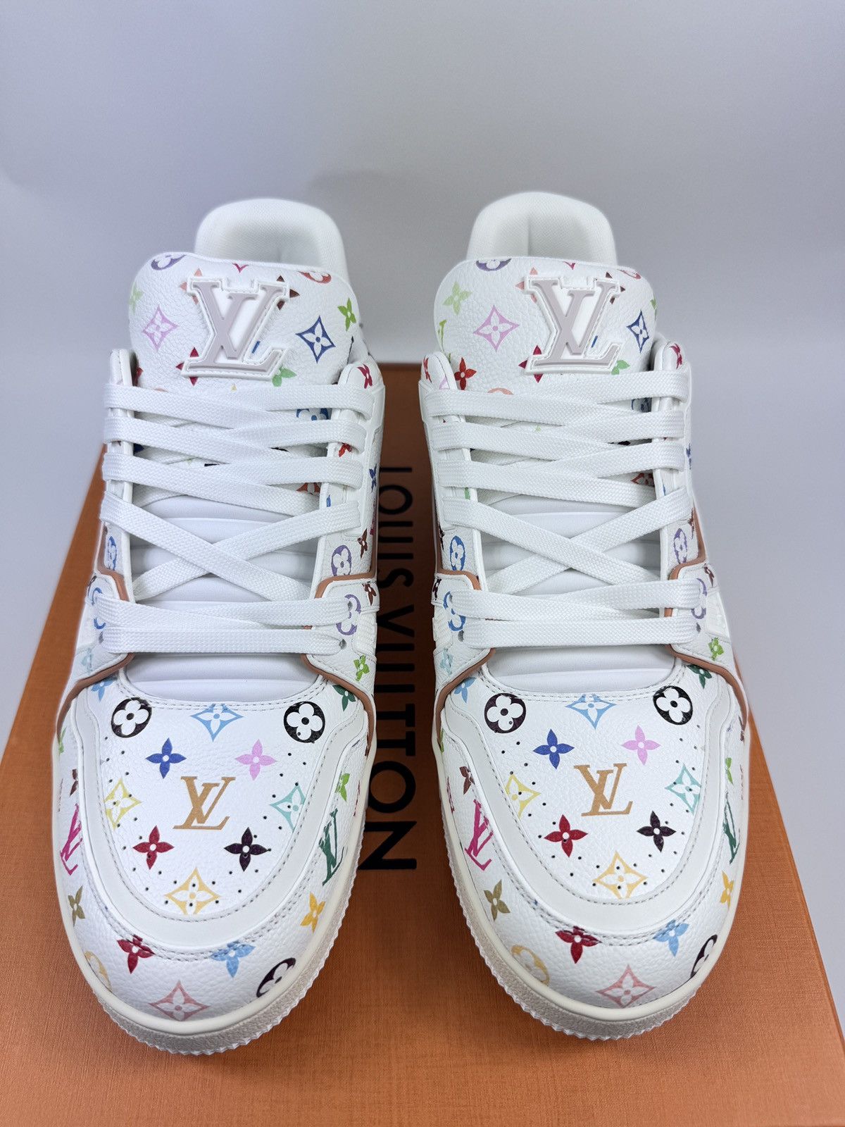 Louis Vuitton × Takashi Murakami MULTI COLOUR MONOGRAM PRINT SNEAKERS Size US 9 / EU 42 - 1 Thumbnail