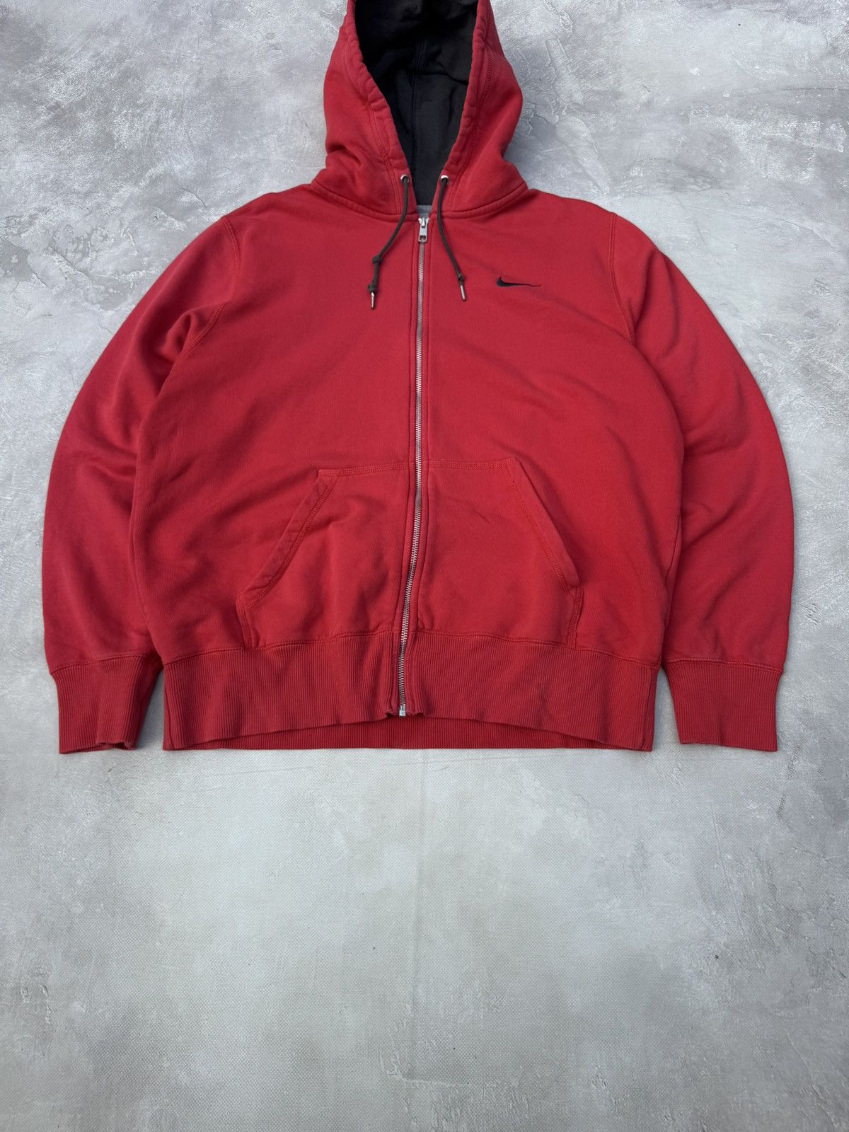 Nike Vintage Nike Swoosh Red Cotton Zip Hoodie Size US L / EU 52-54 / 3 - 2 Thumbnail