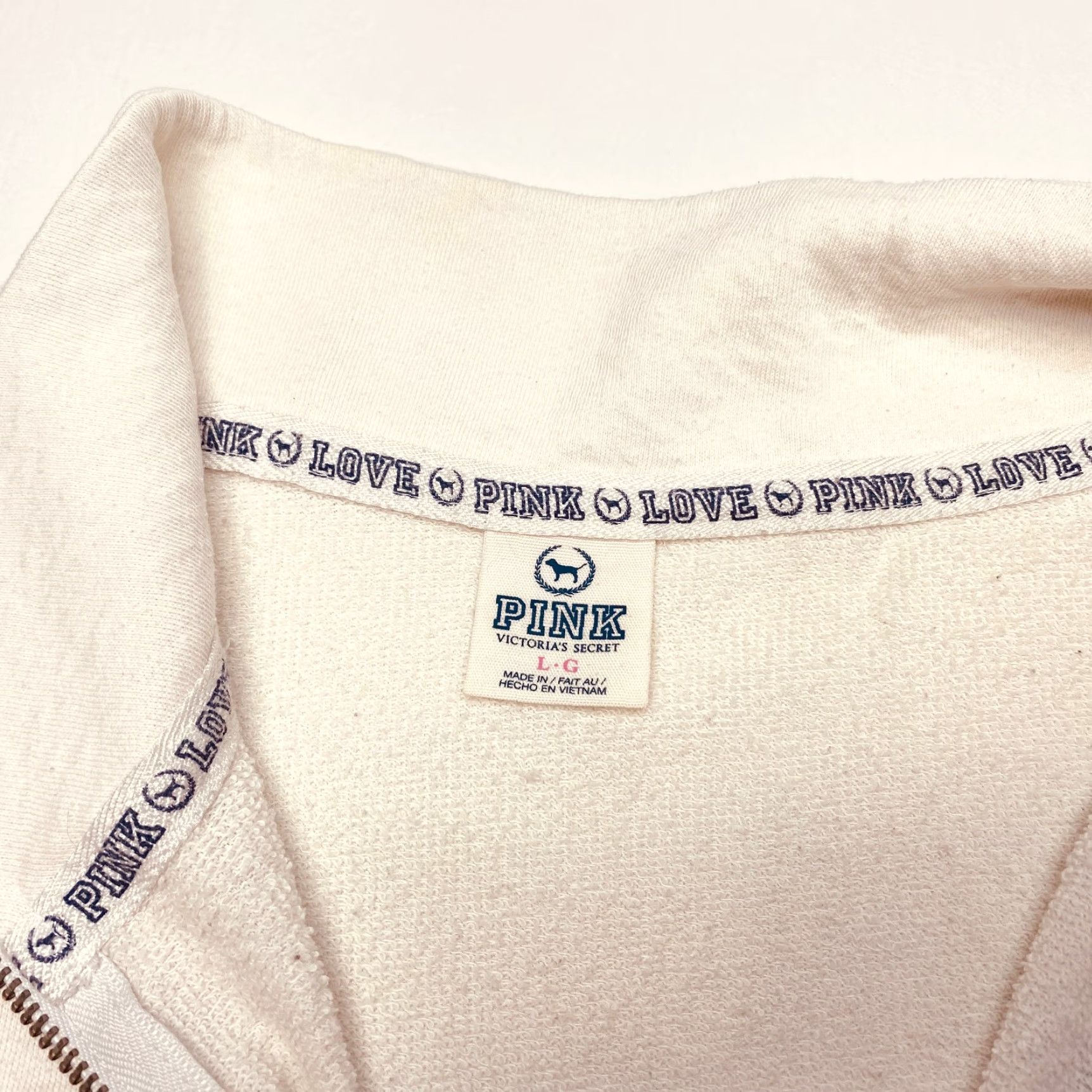 Victoria's Secret Victoria's Secret Sweatshirt Womens Large White Logo 86 7616 1/4 Zip Size L / US 10 / IT 46 - 7 Thumbnail