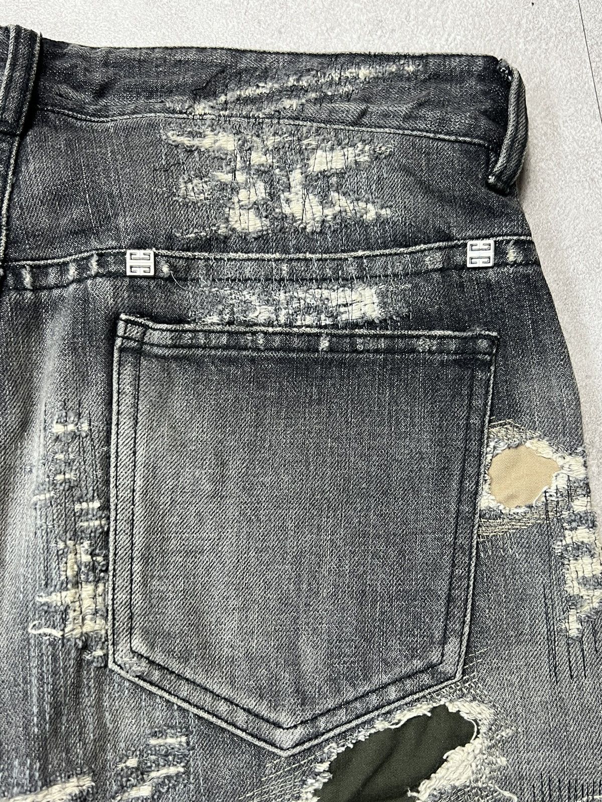 Givenchy Givenchy Matthew Williams Jeans In Destroyed Denim Moleskin Size US 31 - 3 Thumbnail