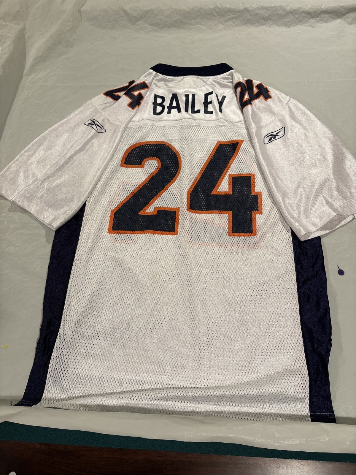 Reebok Champ Bailey 24 Denver Broncos Authentic Reebok Jersey Sz M Size US M / EU 48-50 / 2 - 8 Thumbnail