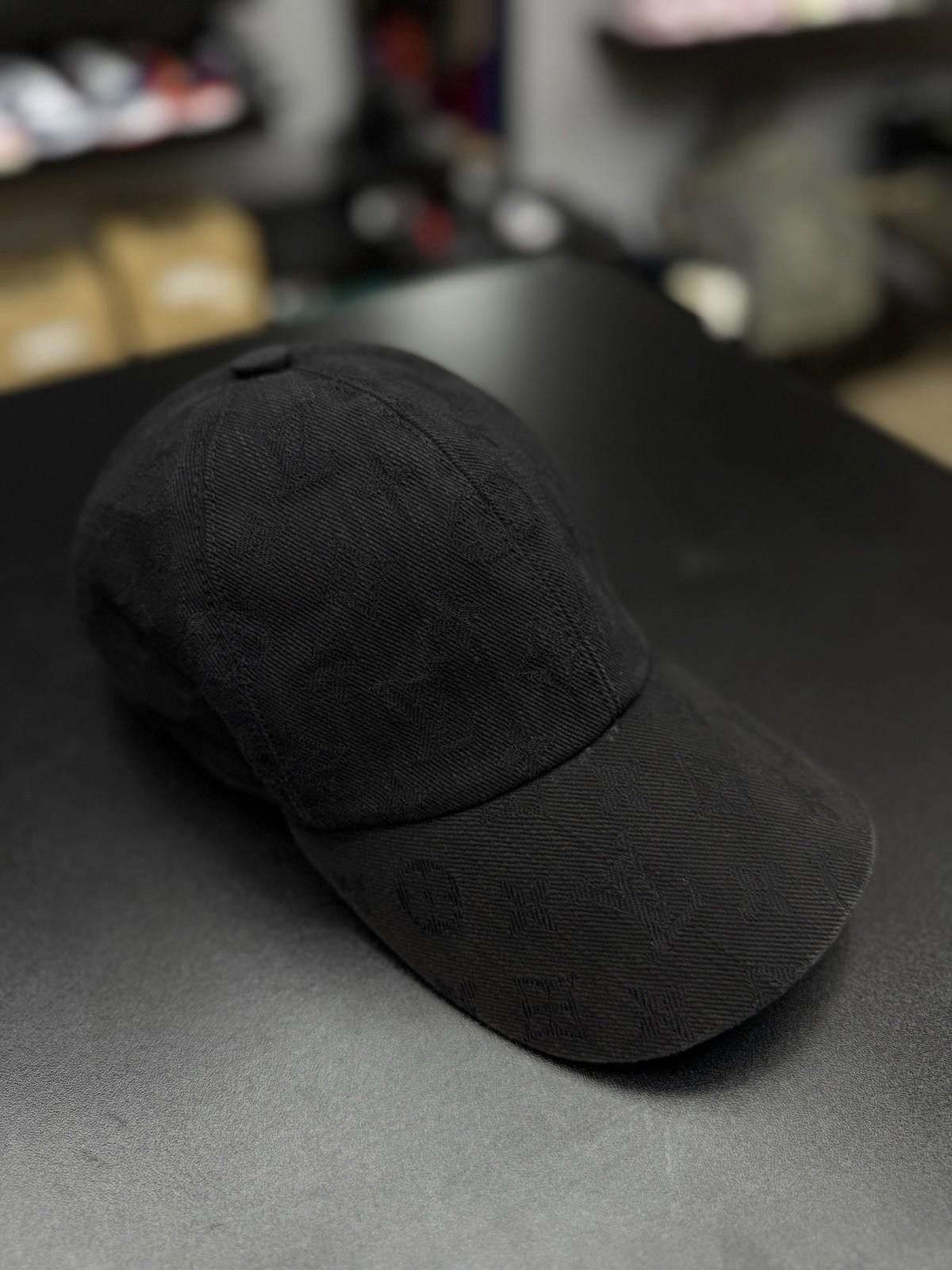 Louis Vuitton LOUIS VUITTON Monogram Essential Baseball Cap Canvas Size 58 Size ONE SIZE - 1 Thumbnail