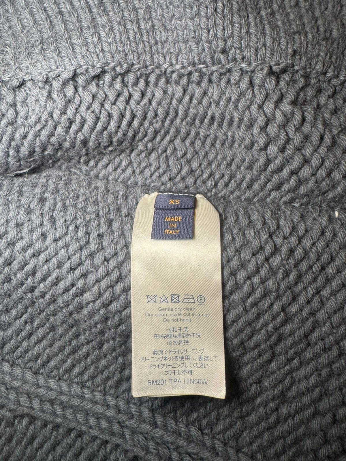 Louis Vuitton Louis Vuitton SS20 Chunky Buttoned Knit Jacket Size XS/S Size US XS / EU 42 / 0 - 13 Thumbnail