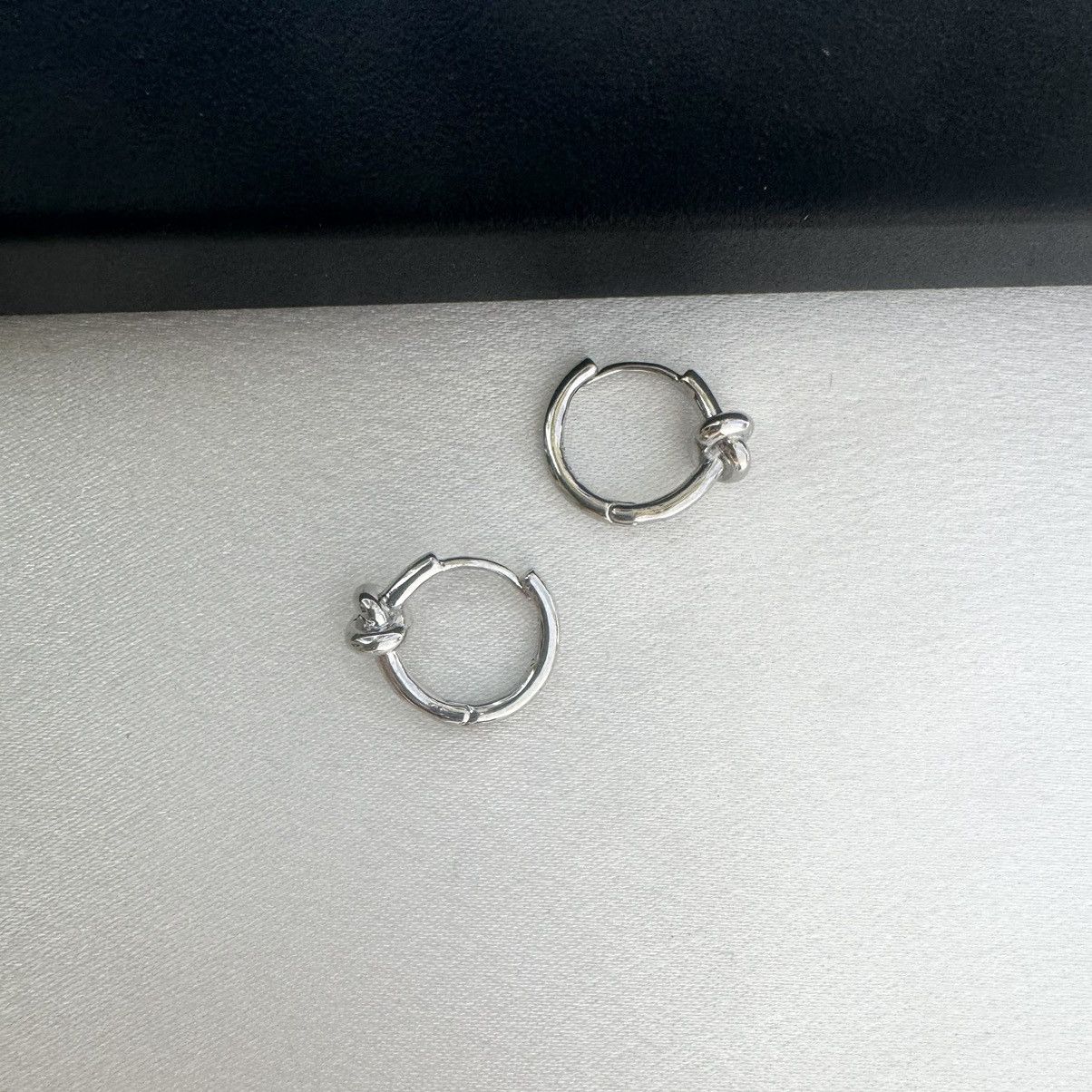 Other Knot Small Hoop Earrings for Men Women Unisex Style Size ONE SIZE - 2 Thumbnail