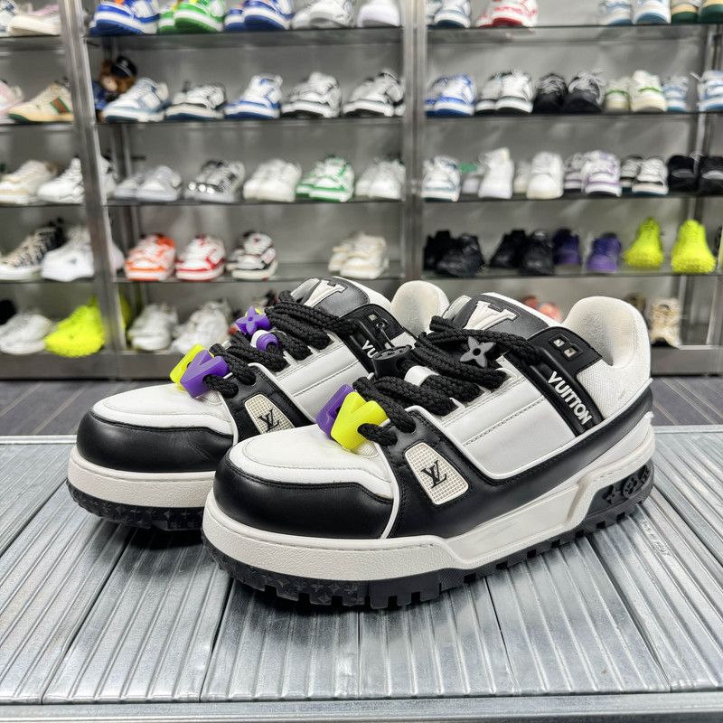 Louis Vuitton Louis Vuitton Trainer Maxi Sneakers in White and Black 0079 Size US 9.5 / EU 42-43 - 1 Thumbnail