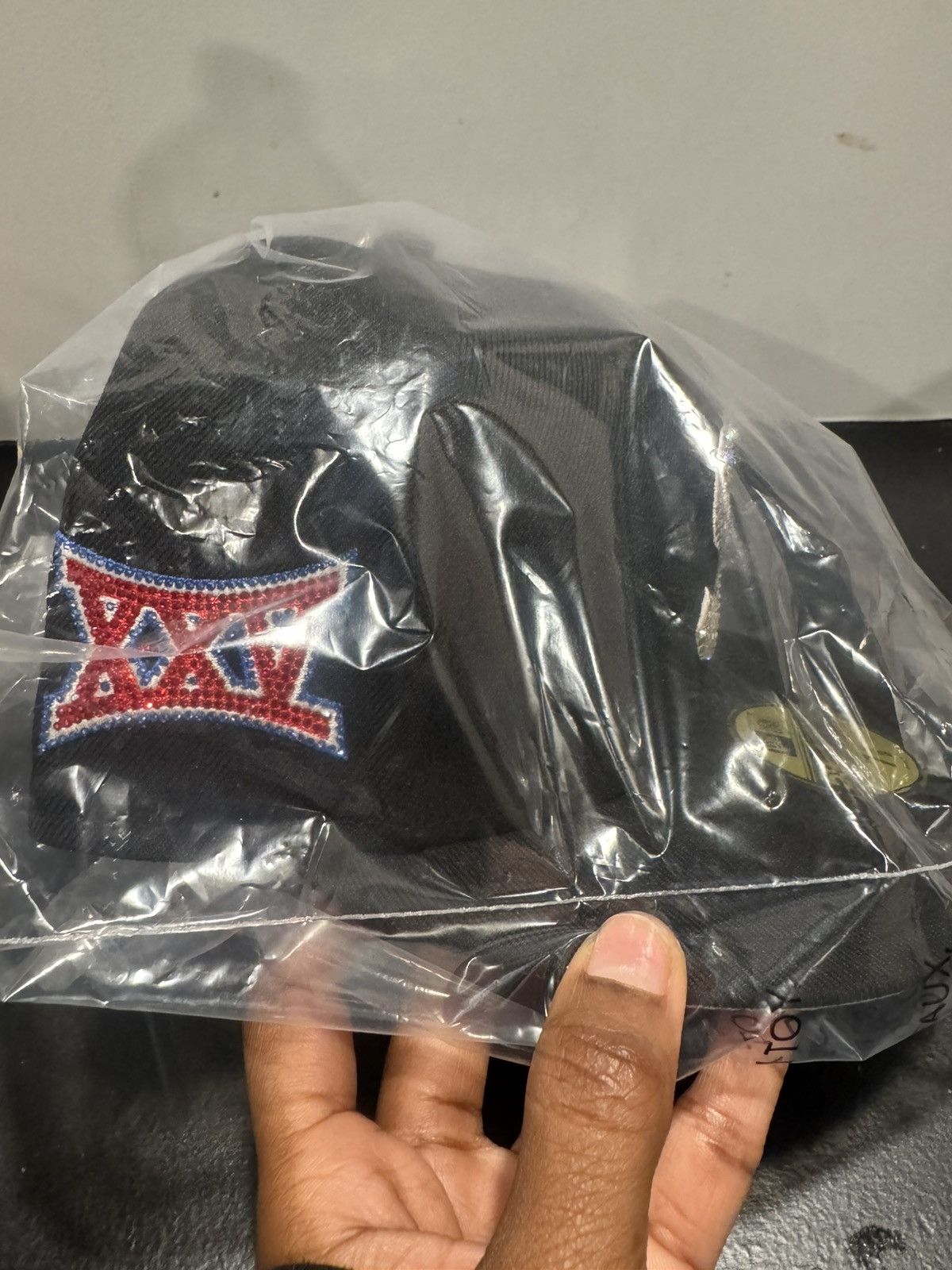 Supreme × Swarovski Swarovski® S Logo New Era® Size ONE SIZE - 2 Thumbnail