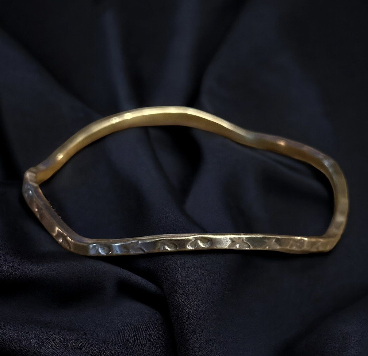 Vintage Vintage hammered silver wavy Mexico bangle bracelet Size ONE SIZE - 1 Thumbnail