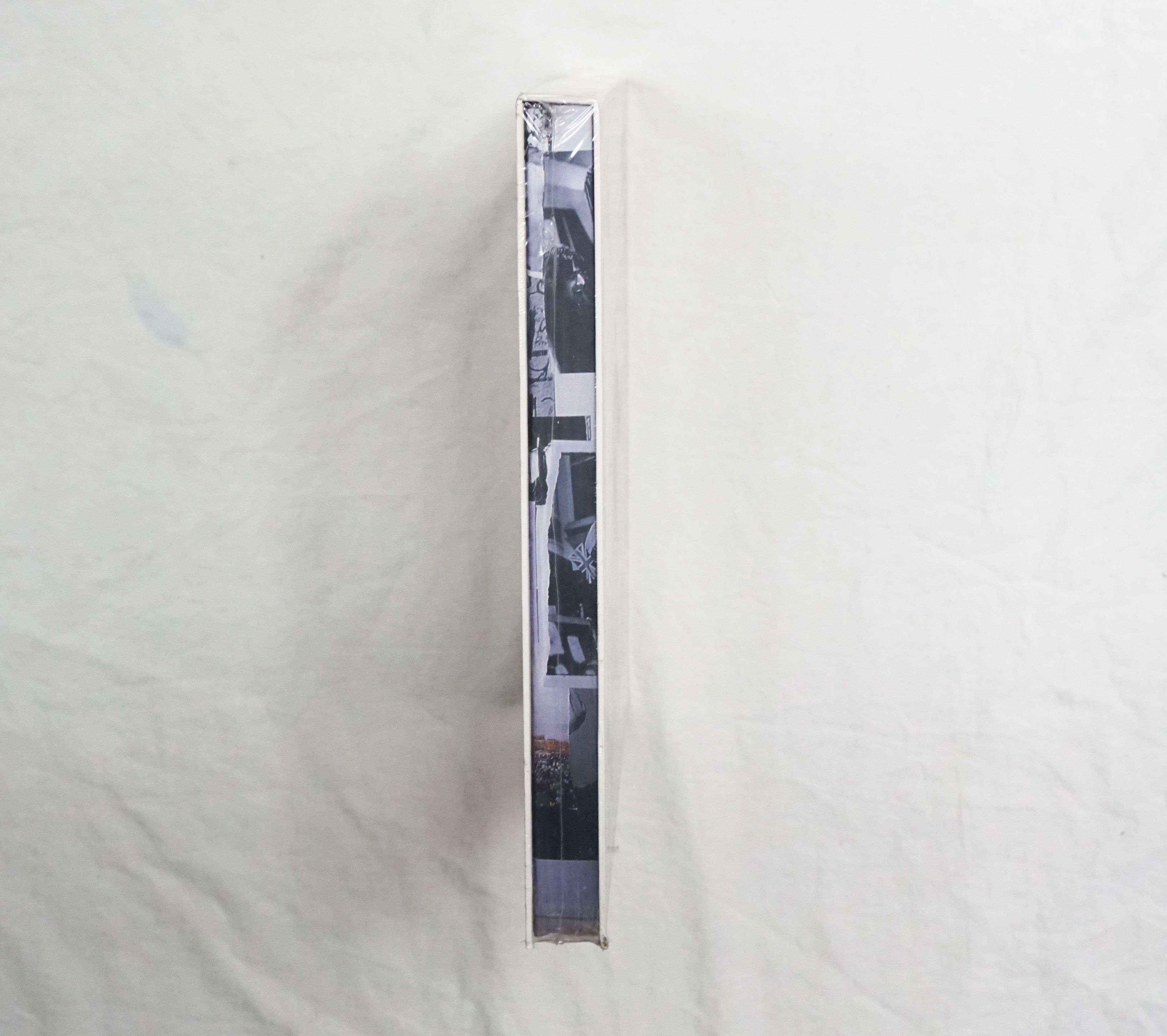 Other 90s Oasis “be there now” promotional version CD Box Set Size ONE SIZE - 2 Thumbnail