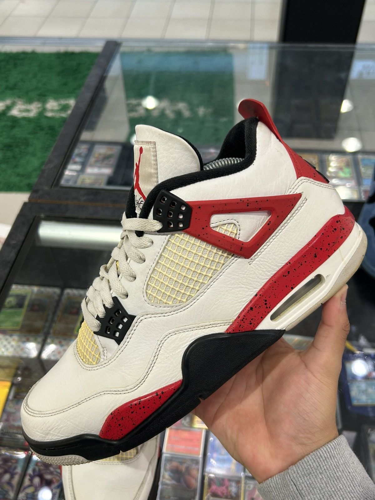 Jordan Brand Jordan 4 Red cement Size US 9.5 / EU 42-43 - 2 Thumbnail