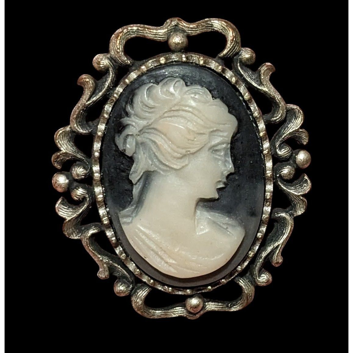 Other Vintage Victorian Style Black And White Cameo Brooch Size ONE SIZE - 1 Thumbnail