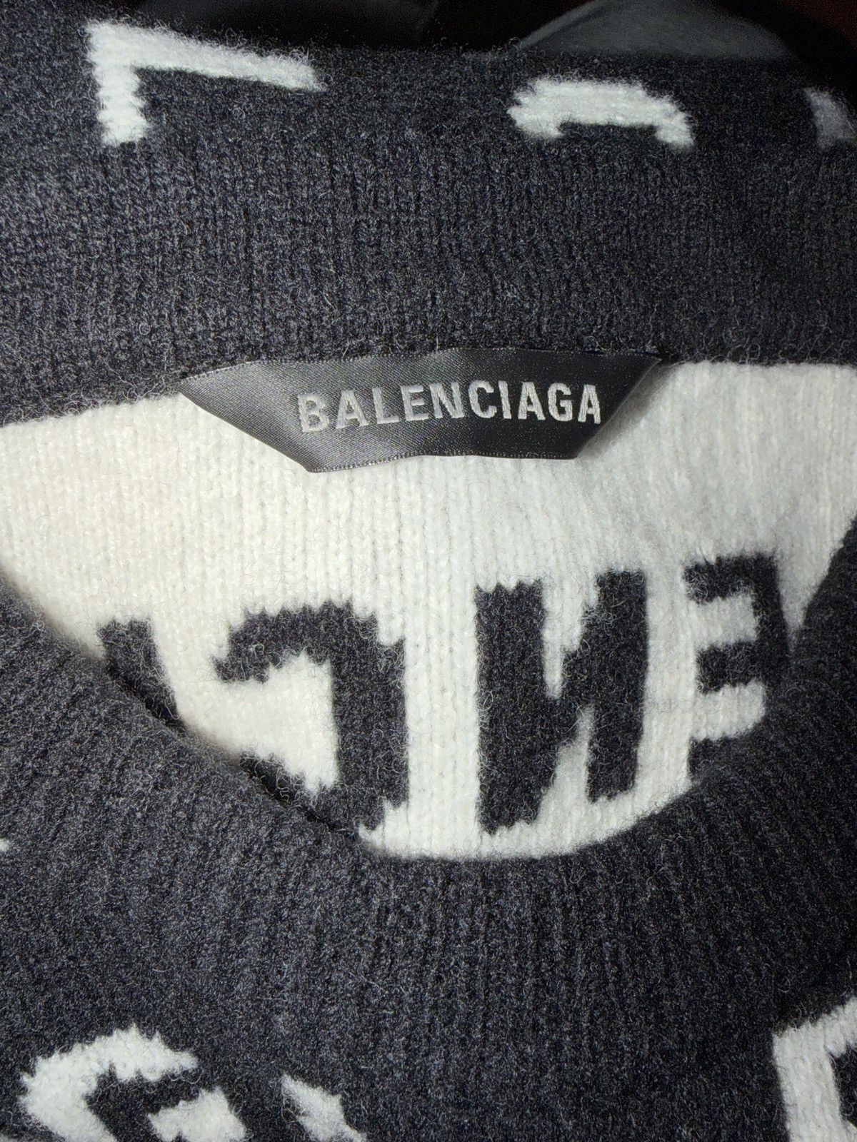 Balenciaga Balenciaga allover Intarsia Knit BRAND NEW - S Size US S / EU 44-46 / 1 - 4 Thumbnail