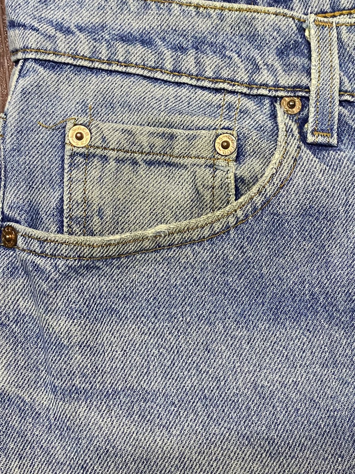 Levi's Vintage Clothing Vintage Levis 90s Blue Faded Wash Distressed Jeans Size US 28 / EU 44 - 13 Thumbnail
