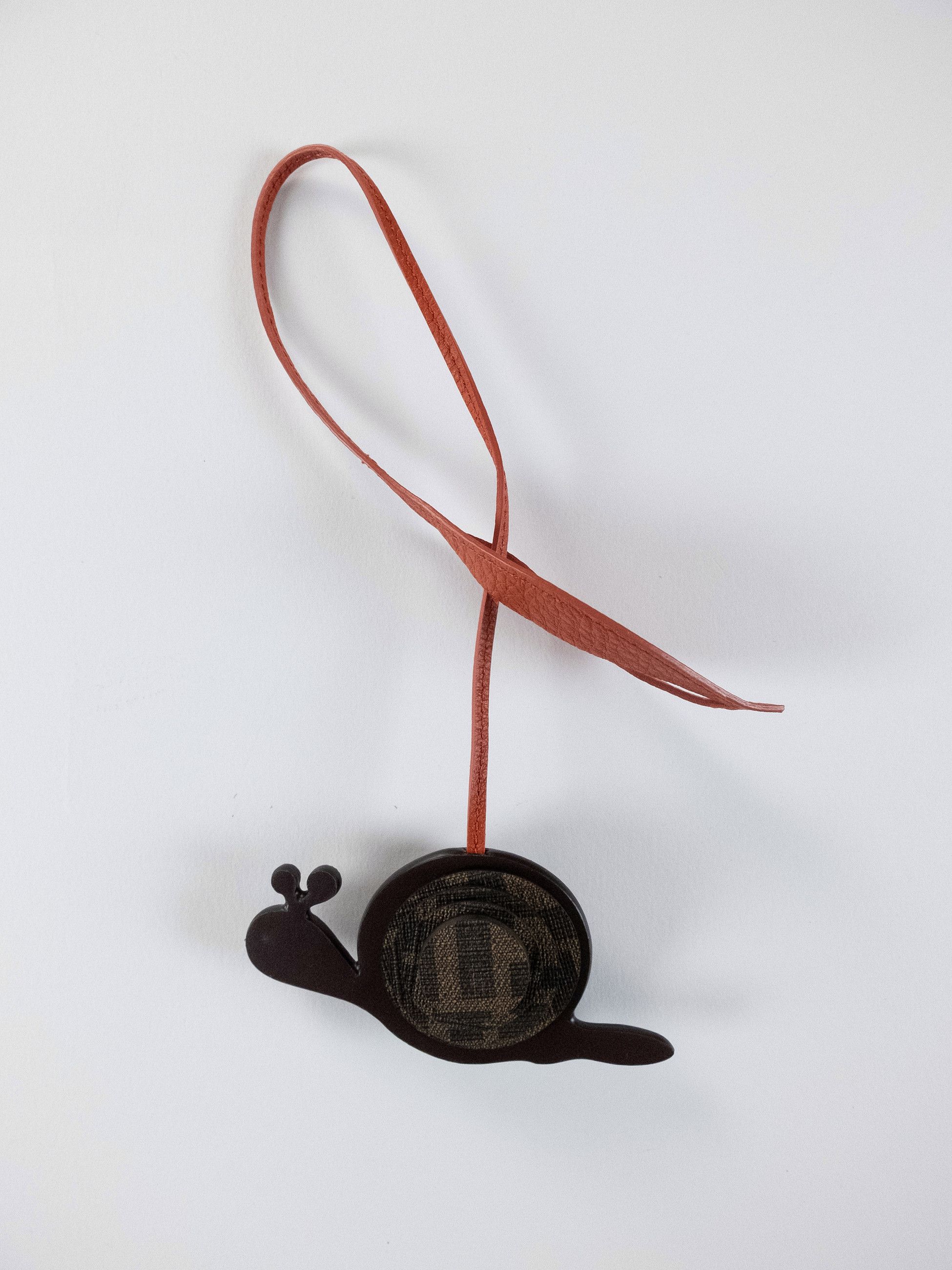 Fendi FENDI brown & red snail figure FF logo leather bag charm Size ONE SIZE - 6 Thumbnail