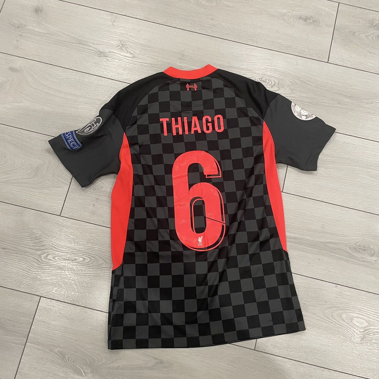 Other THIAGO Liverpool FIFA 2019 shirt jersey te respect Chartered Size US S / EU 44-46 / 1 - 3 Thumbnail