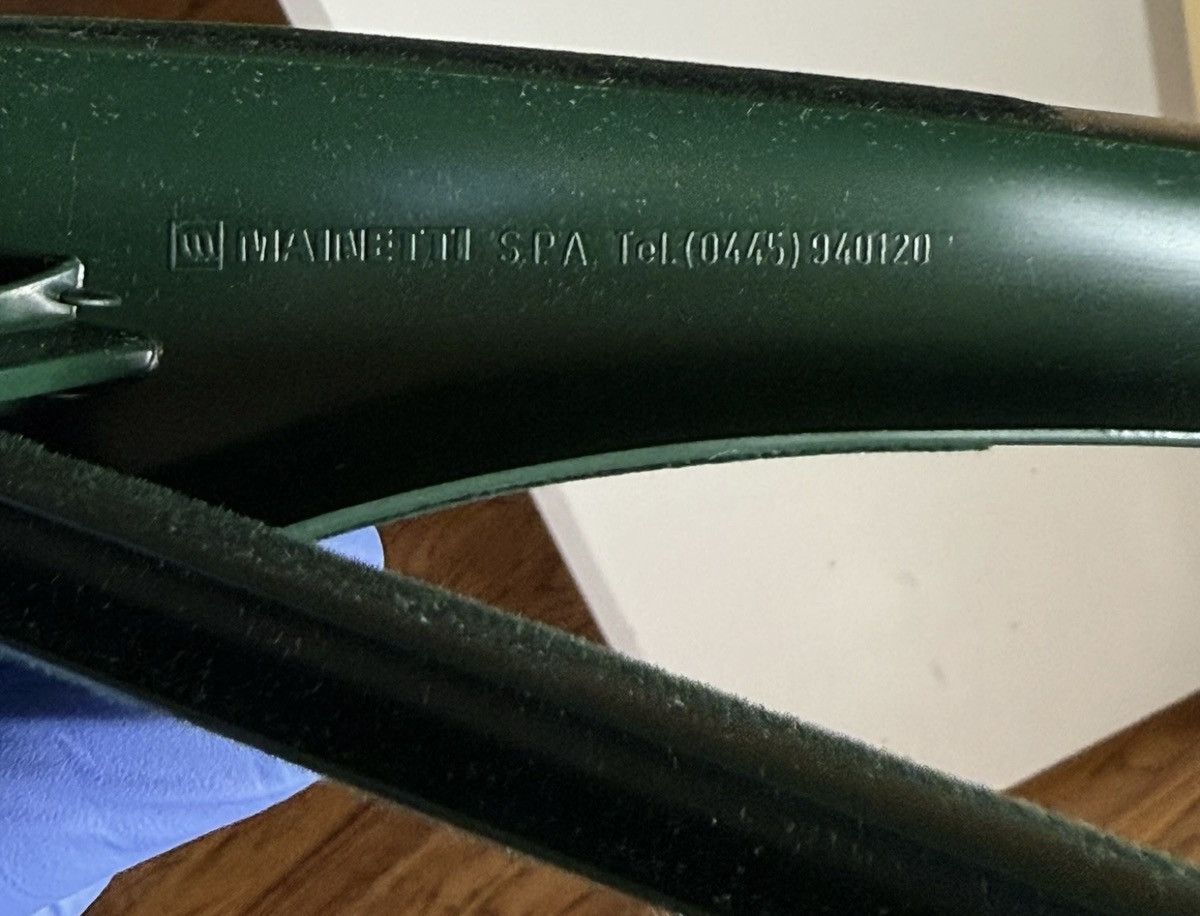 Gucci Gucci Hanger Green Pants And Shirt Hanger Lightly Used Size ONE SIZE - 6 Thumbnail