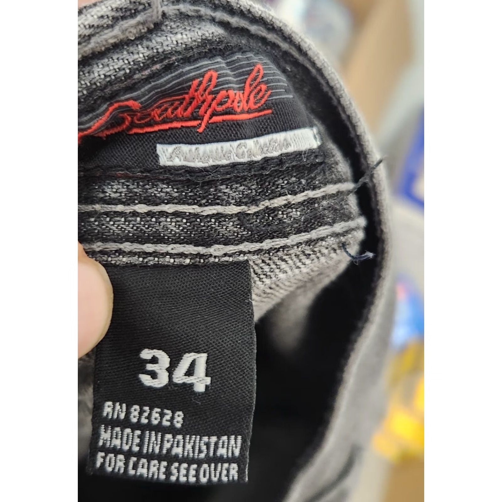Southpole VINTAGE Southpole Baggy Jeans 34x30 Black Embroidered Jinco Style Men Jeans 34 Mens Retro Rare Back SPELL-OUT Size US 34 / EU 50 - 4 Thumbnail