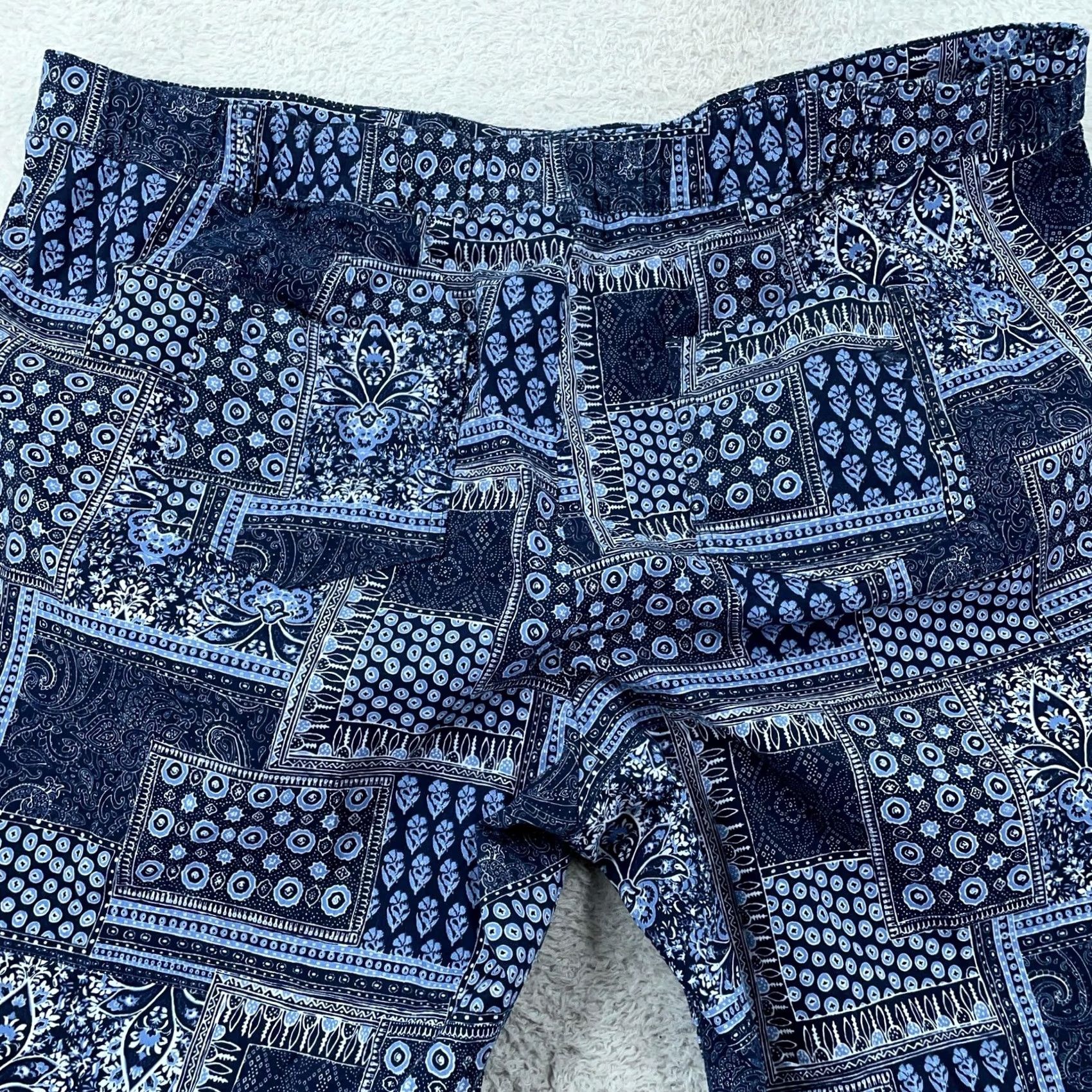 Vintage Joan Rivers Capri Cropped Pants Womens 2X Patchwork Print Paisley Bandana 46x21 Blue Paisley 2X Pants Womens Casual Vintage No N/A Size 40" / US 18 - 3 Thumbnail