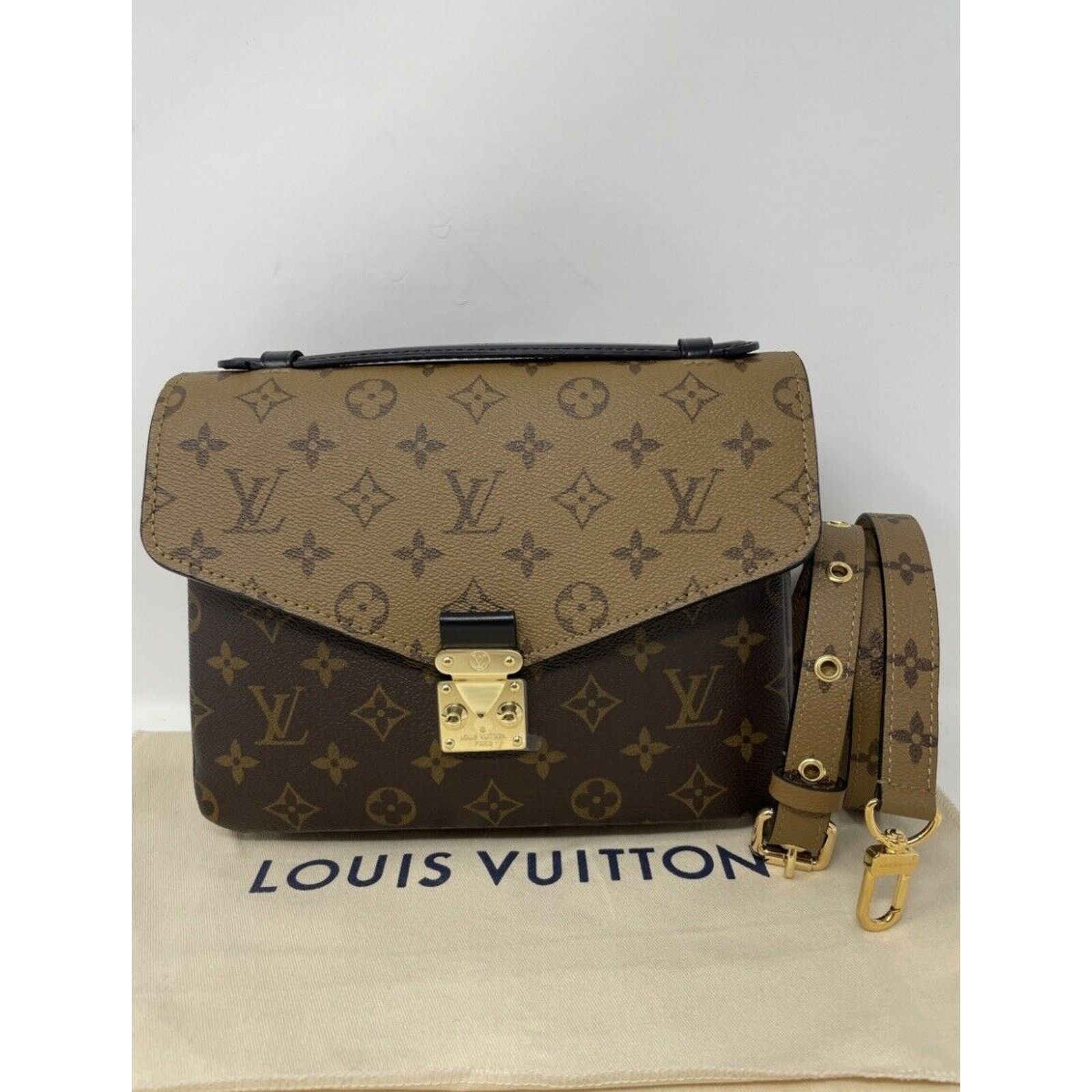 Louis Vuitton Louis Vuitton Pochette Metis Shoulder Bag Size ONE SIZE - 4 Thumbnail
