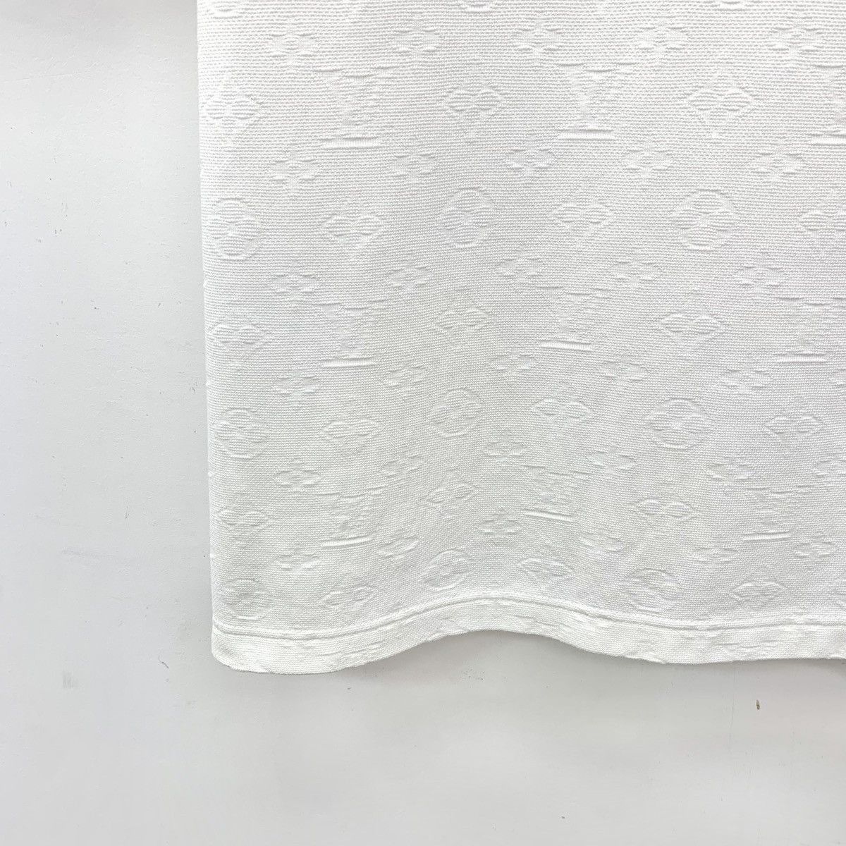 Louis Vuitton White Short-Sleeve Patterned Shirt with Pocket Size US L / EU 52-54 / 3 - 4 Thumbnail