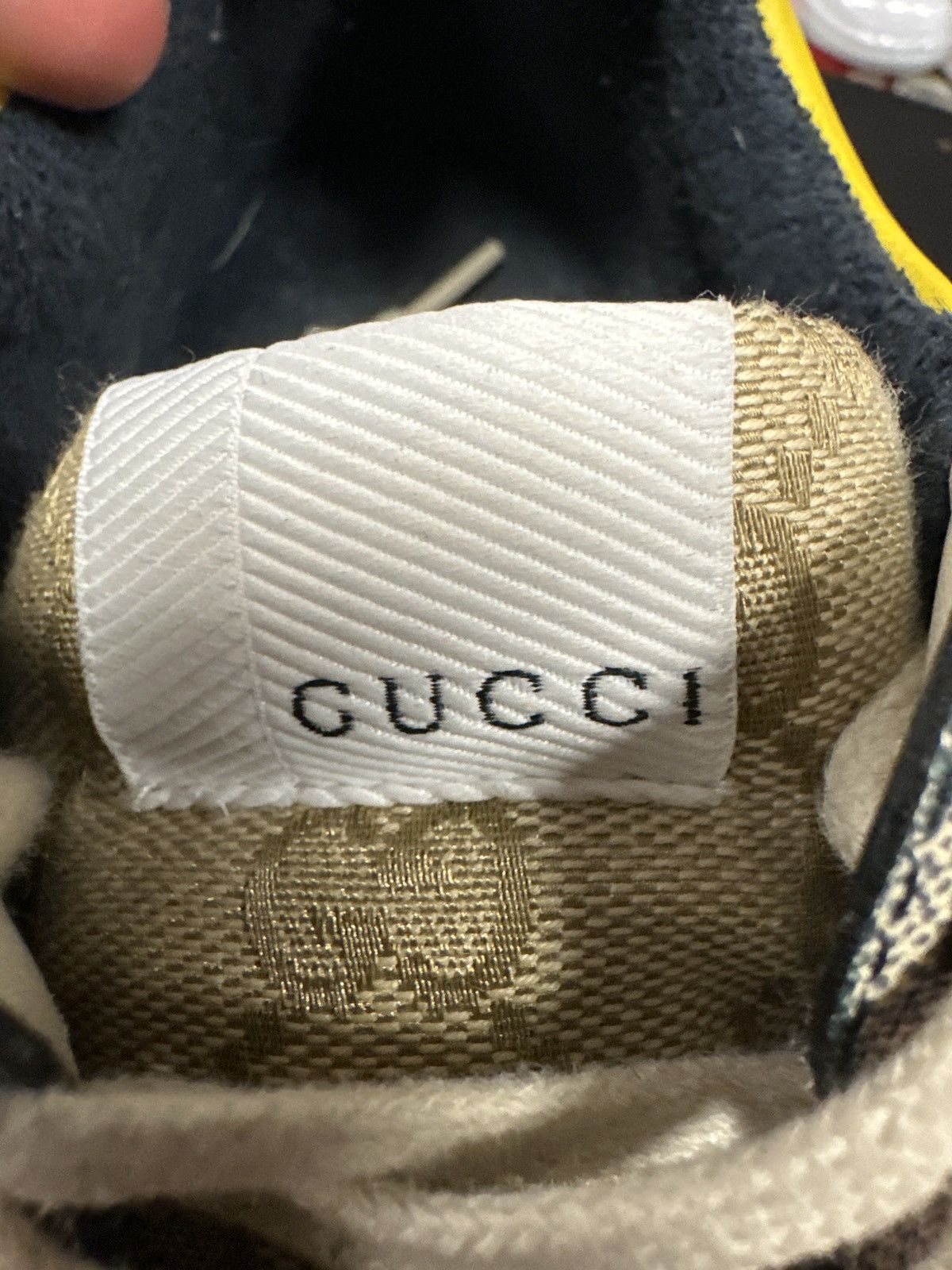 Gucci Gucci rython multi color pre owned size 9 Gucci fits 10/10.5 Size US 10 / EU 43 - 7 Thumbnail