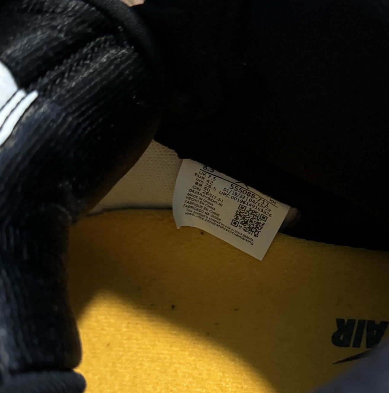 Jordan Brand VNDS Air Jordan 1 Retro Nike Yellow Toe Size US 8.5 / EU 41-42 - 6 Thumbnail