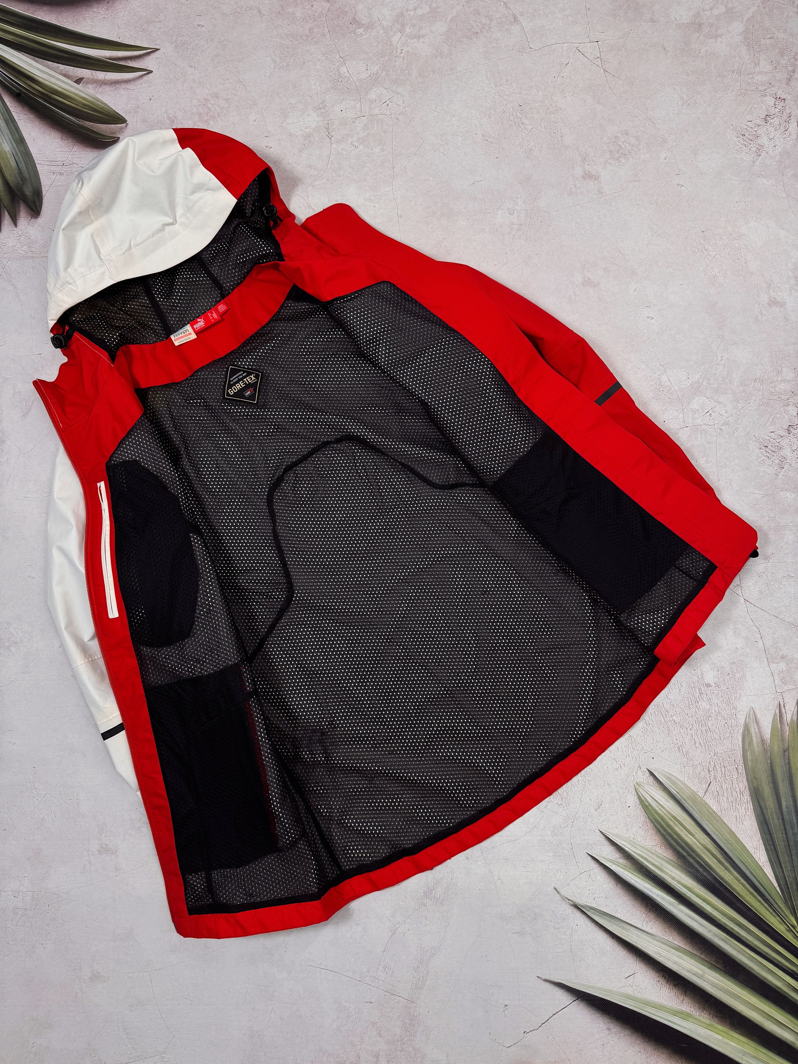 Ferrari × Puma Puma & Ferrari Racing Gore-Tex Jacket Scuderia de Adamich Size US M / EU 48-50 / 2 - 10 Thumbnail