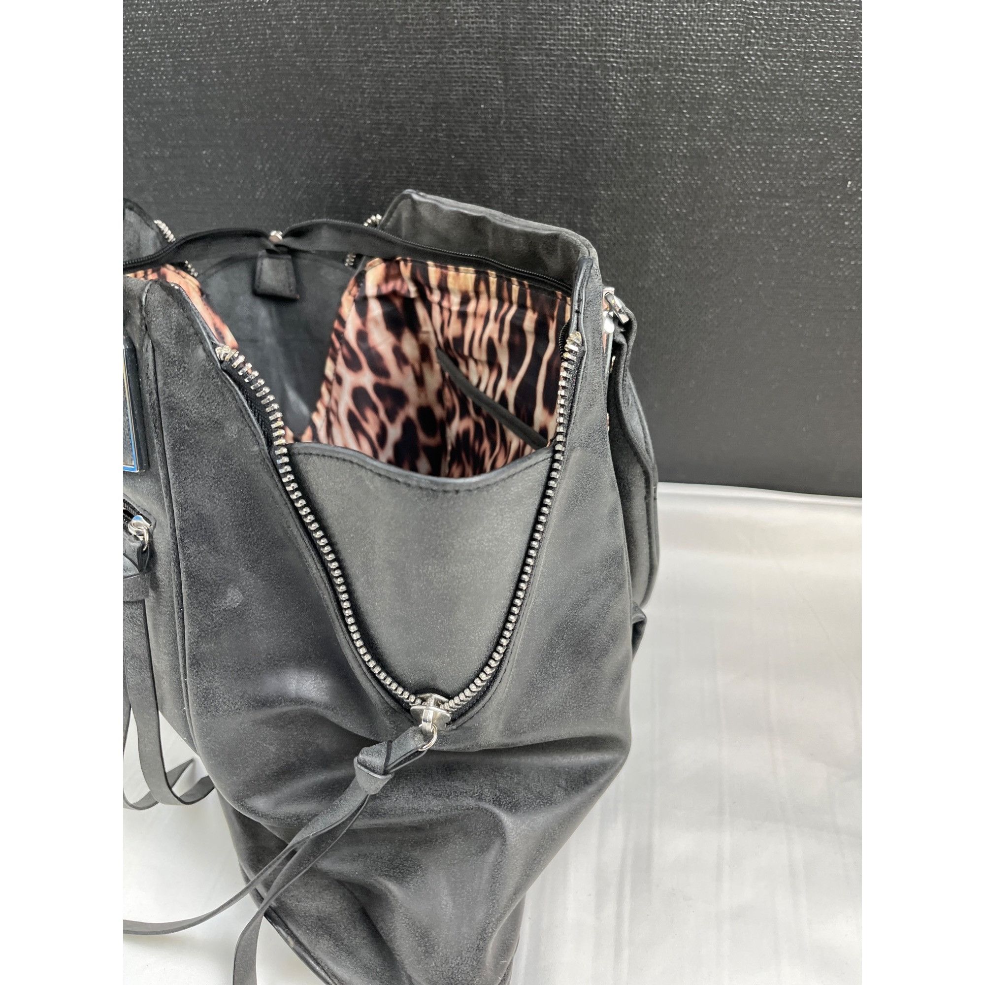 Nicole Miller Nicole Miller Women's Black Faux Worn leather Look Shoulder Size ONE SIZE - 5 Thumbnail